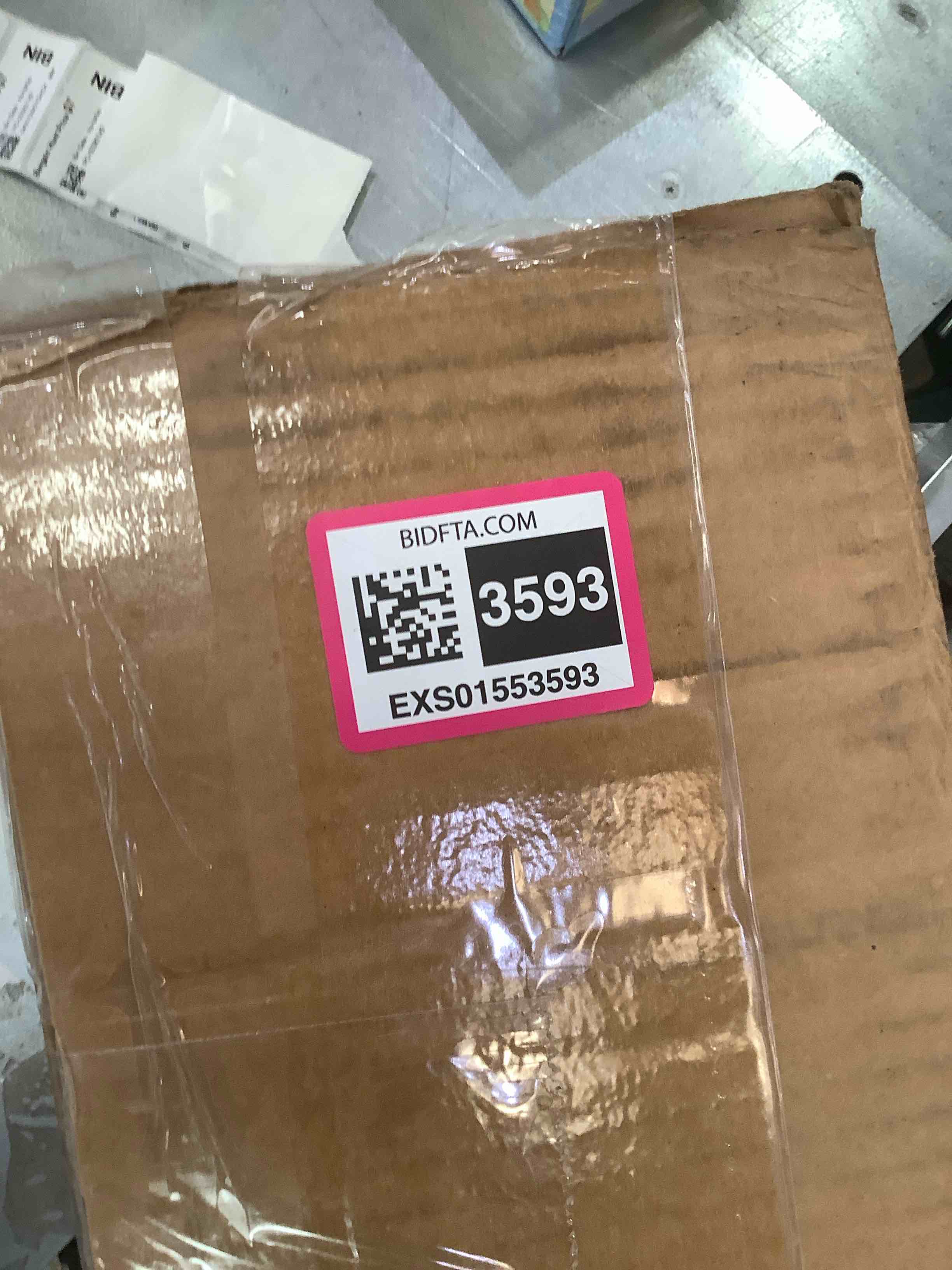 https://s3.amazonaws.com/lotting-images-prod/BargainHunt/EXS01553593_1717523282214.jpeg