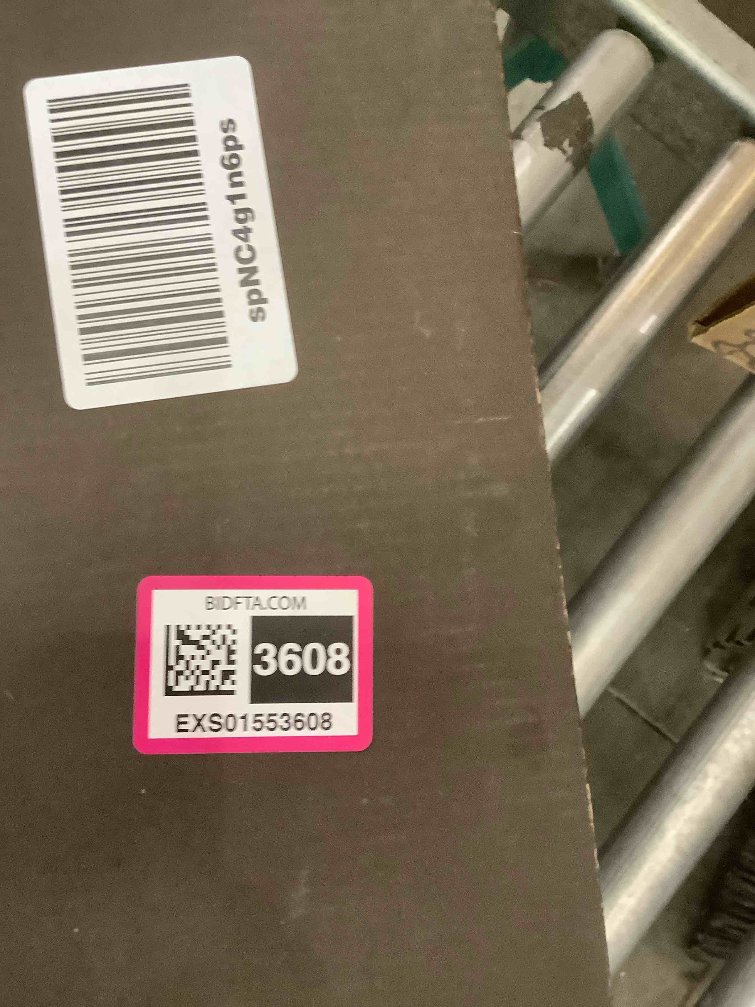 https://s3.amazonaws.com/lotting-images-prod/BargainHunt/EXS01553608_1717527820951.jpeg