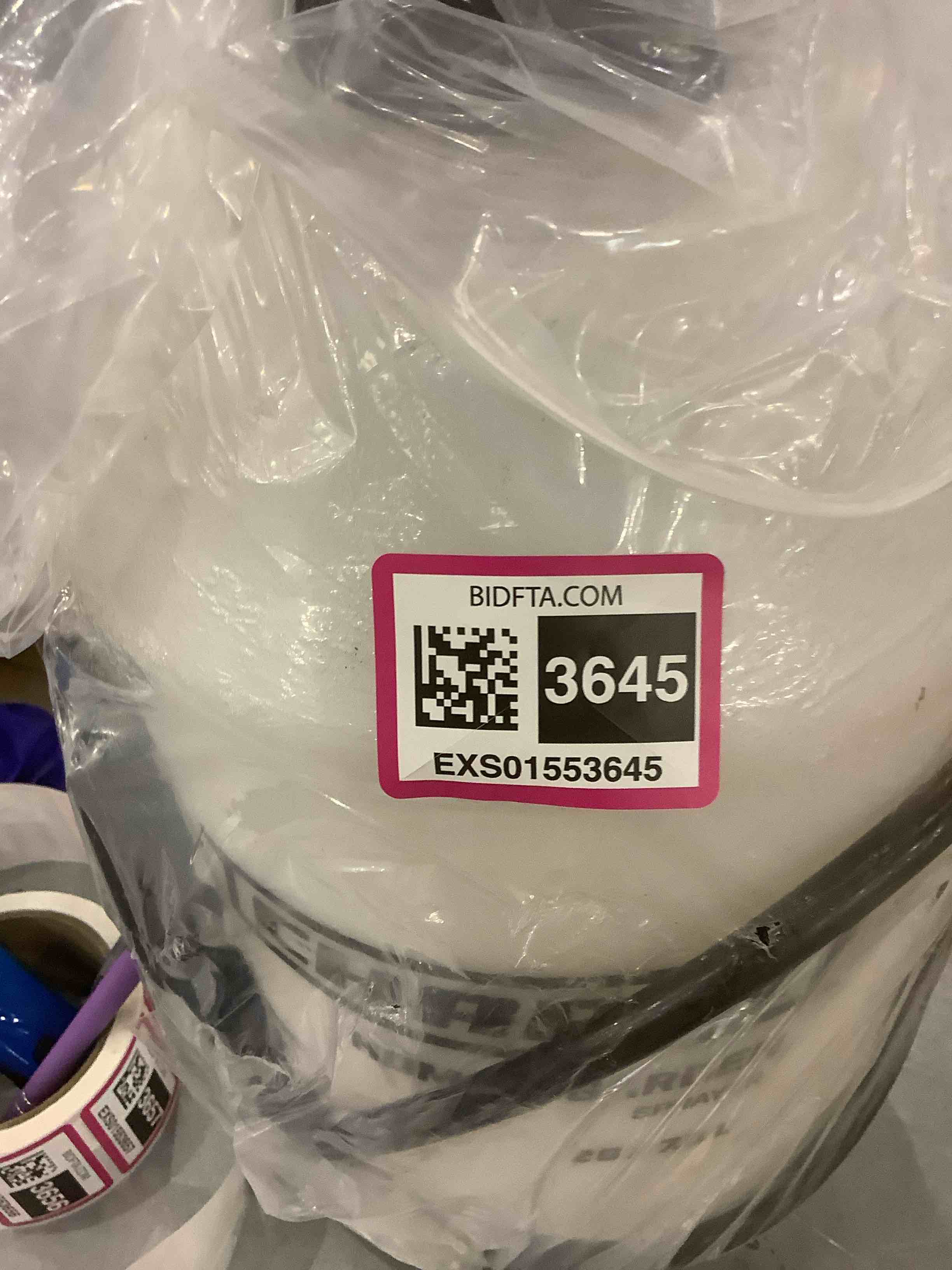 https://s3.amazonaws.com/lotting-images-prod/BargainHunt/EXS01553645_1717596433706.jpeg
