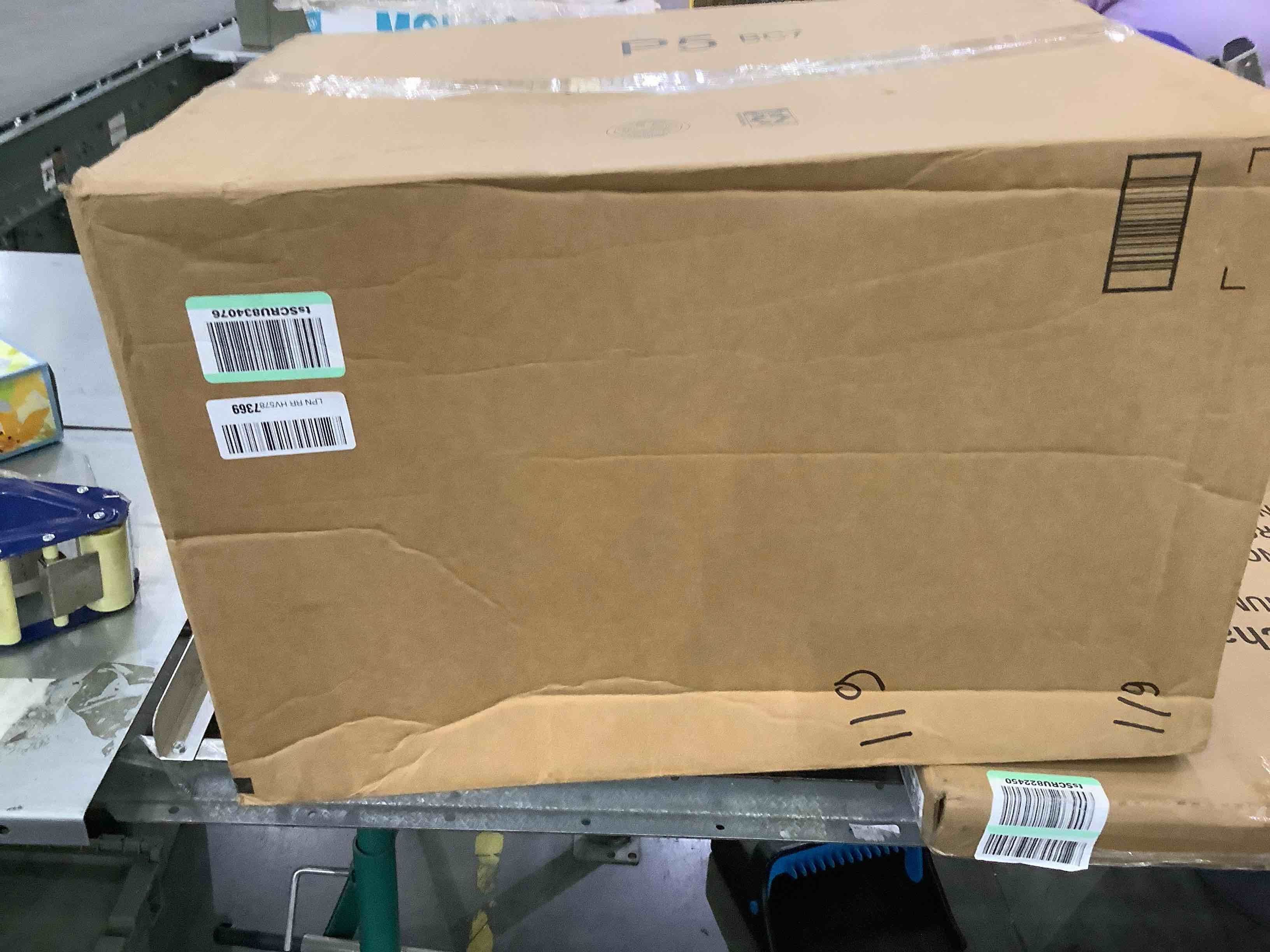 https://s3.amazonaws.com/lotting-images-prod/BargainHunt/EXS01553822_1717768716727.jpeg