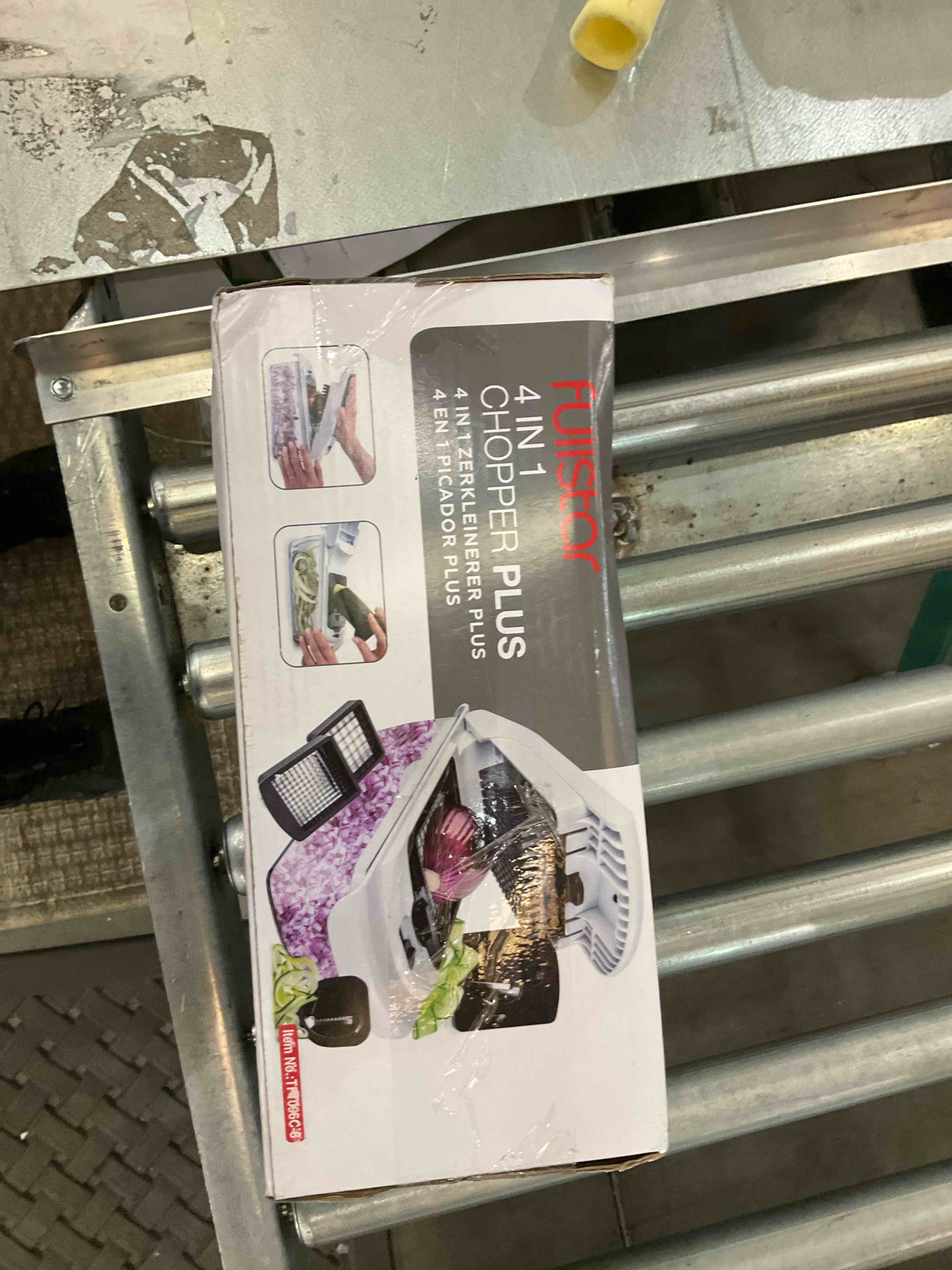 https://s3.amazonaws.com/lotting-images-prod/BargainHunt/EXS01553985_1718809368099.jpeg