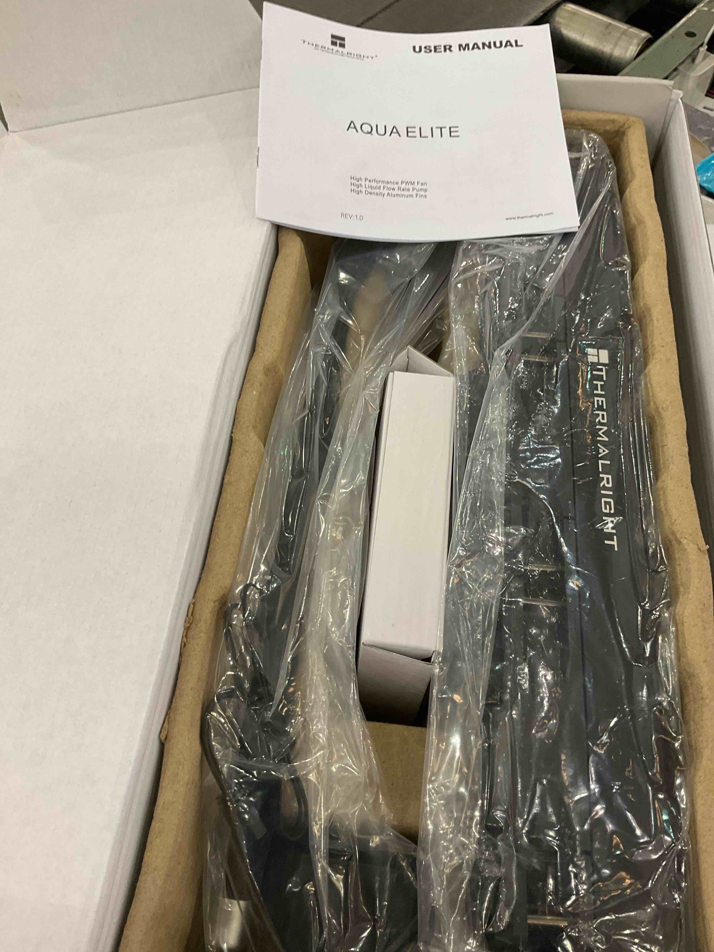 https://s3.amazonaws.com/lotting-images-prod/BargainHunt/EXS01554043_1714063250603.jpeg