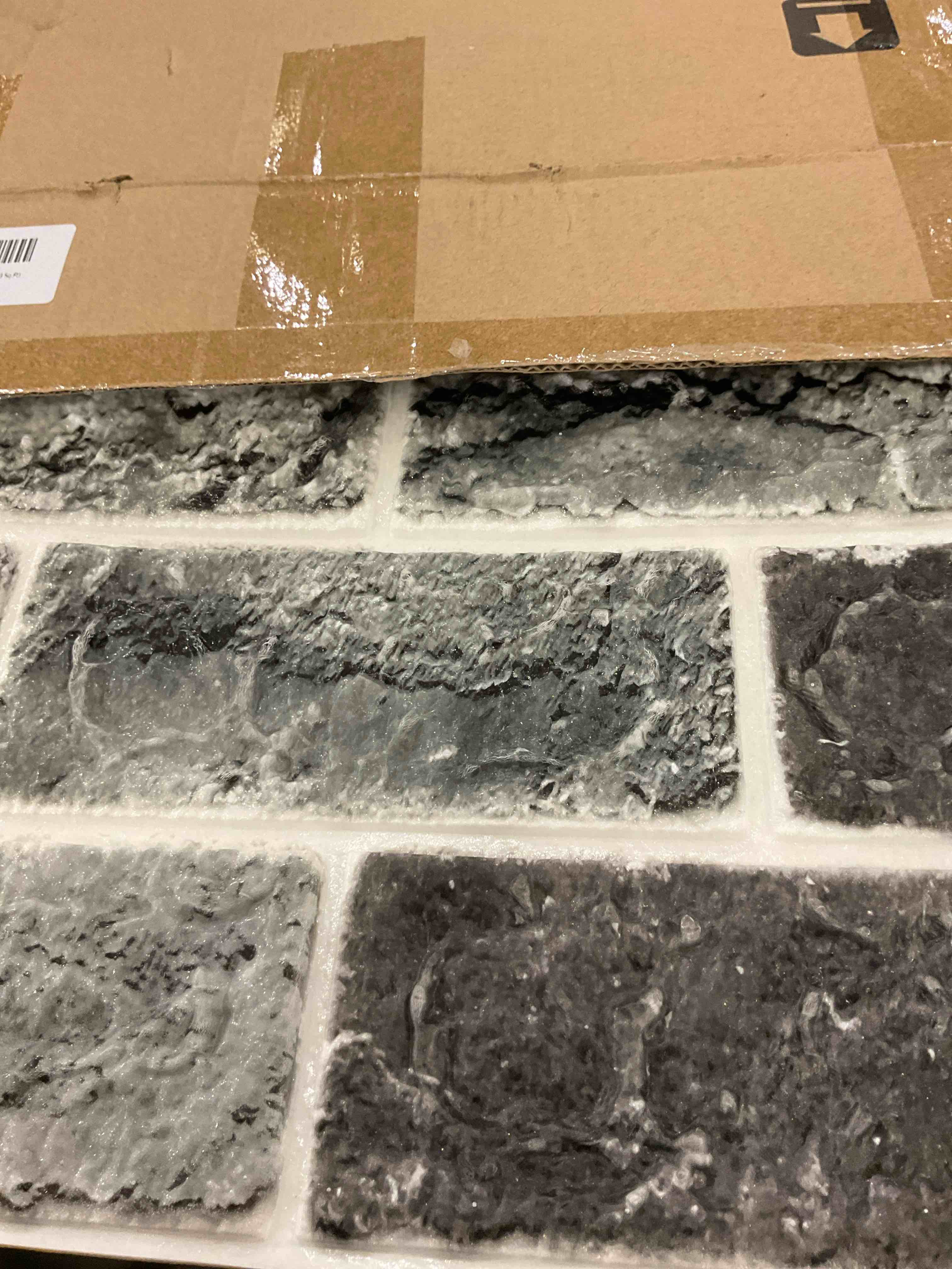 https://s3.amazonaws.com/lotting-images-prod/BargainHunt/EXS01554068_1714070278153.jpeg