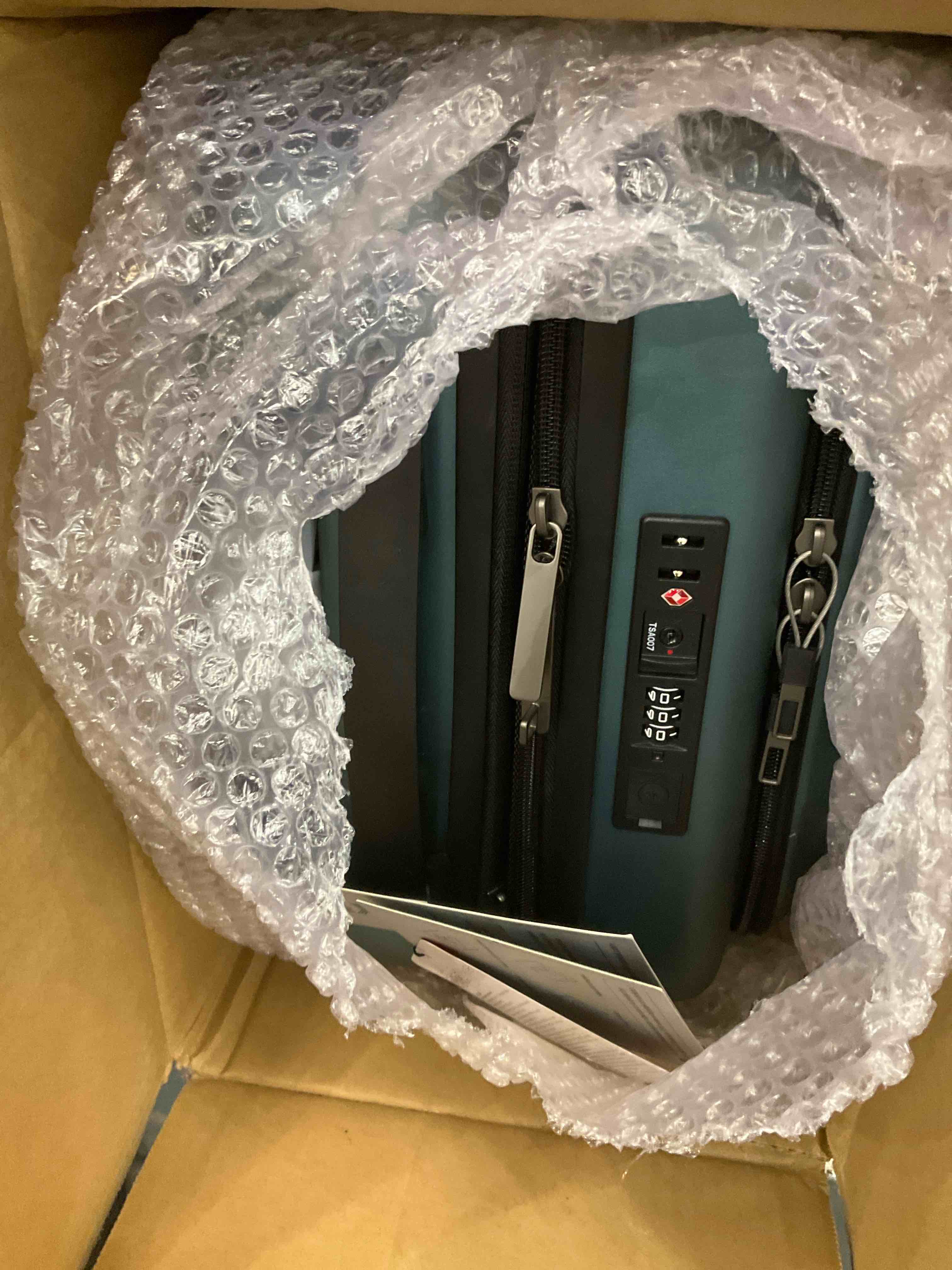 https://s3.amazonaws.com/lotting-images-prod/BargainHunt/EXS01554135_1714144884701.jpeg