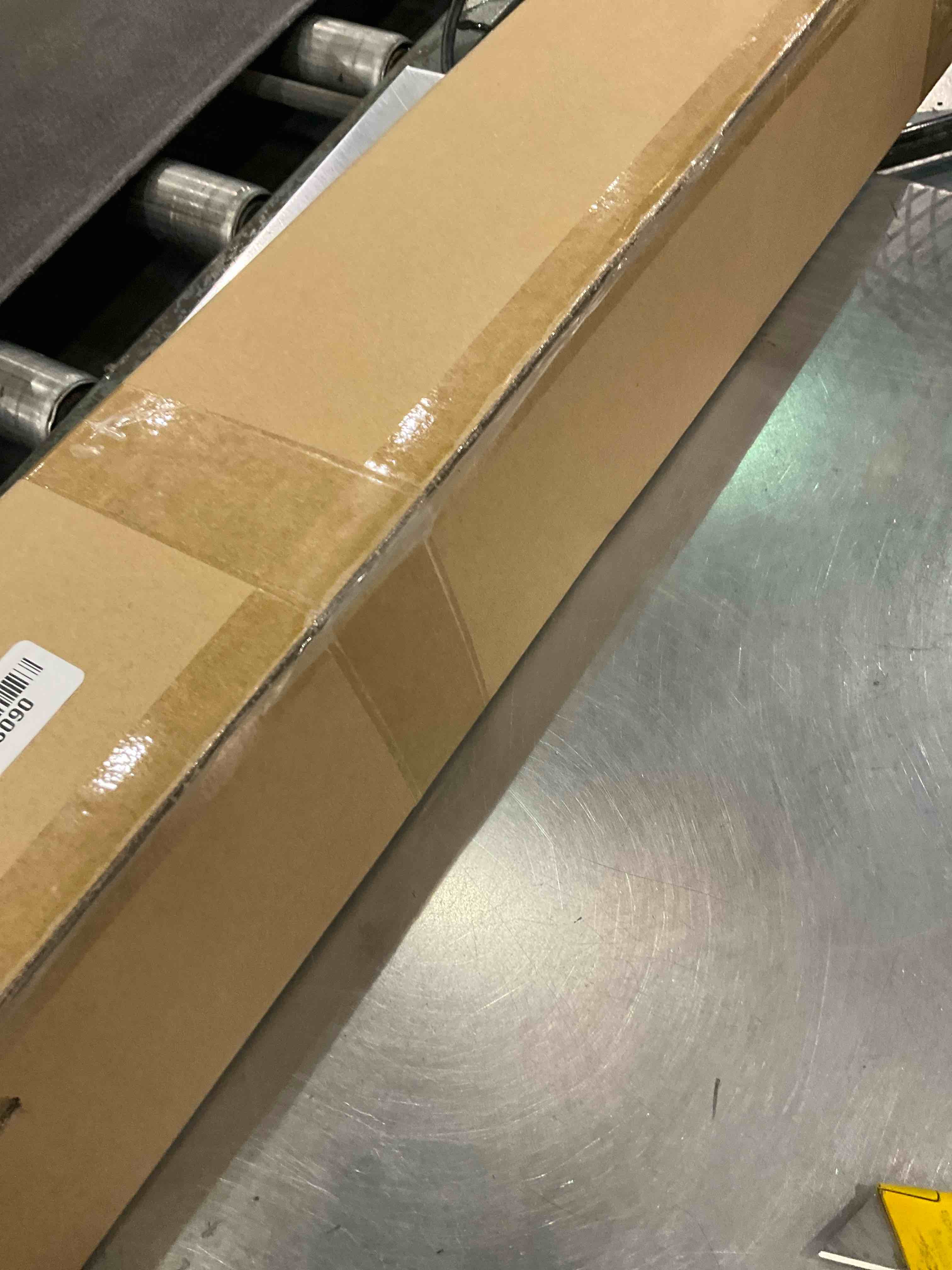 https://s3.amazonaws.com/lotting-images-prod/BargainHunt/EXS01554284_1714396936889.jpeg
