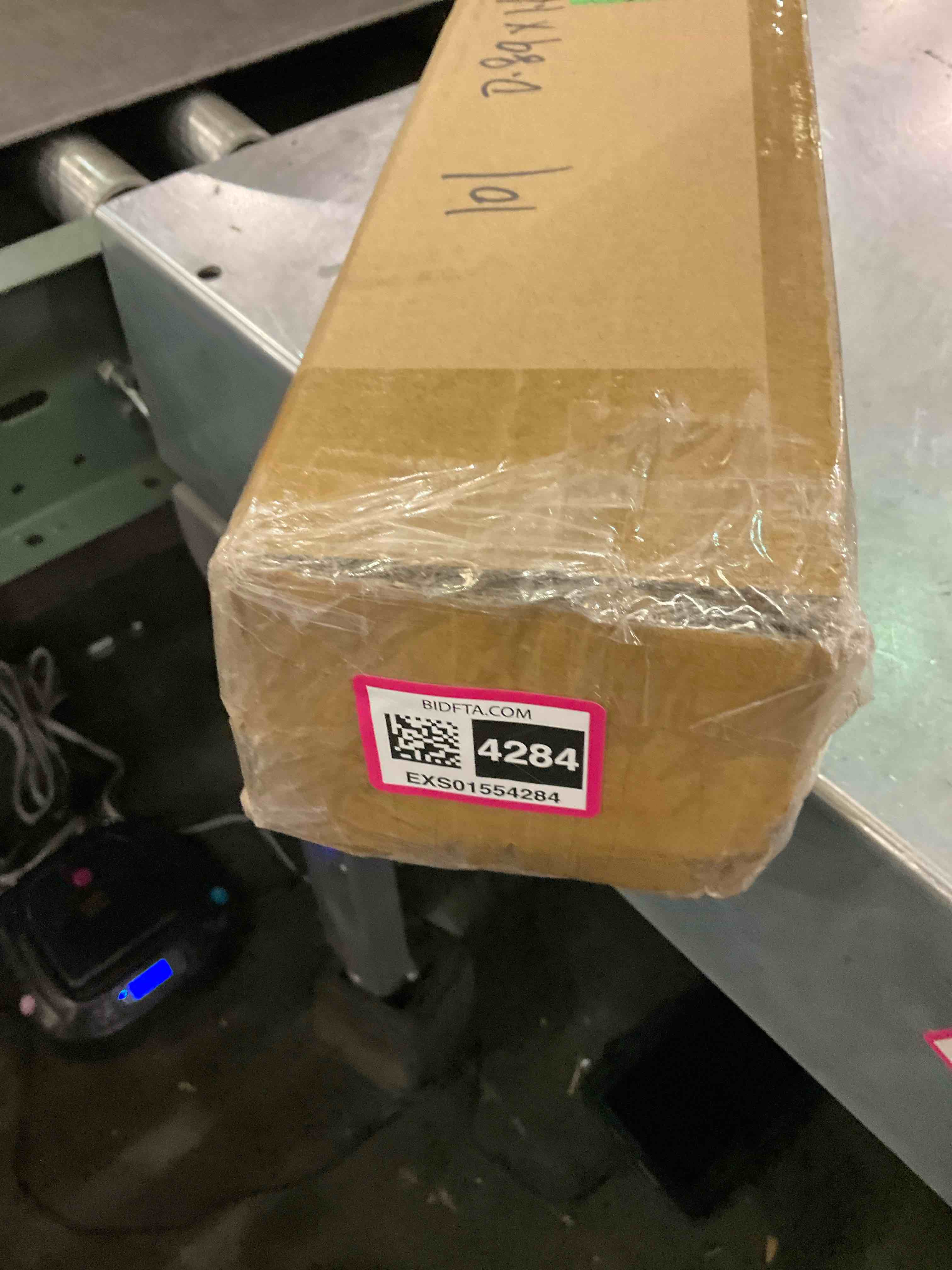 https://s3.amazonaws.com/lotting-images-prod/BargainHunt/EXS01554284_1714396946191.jpeg
