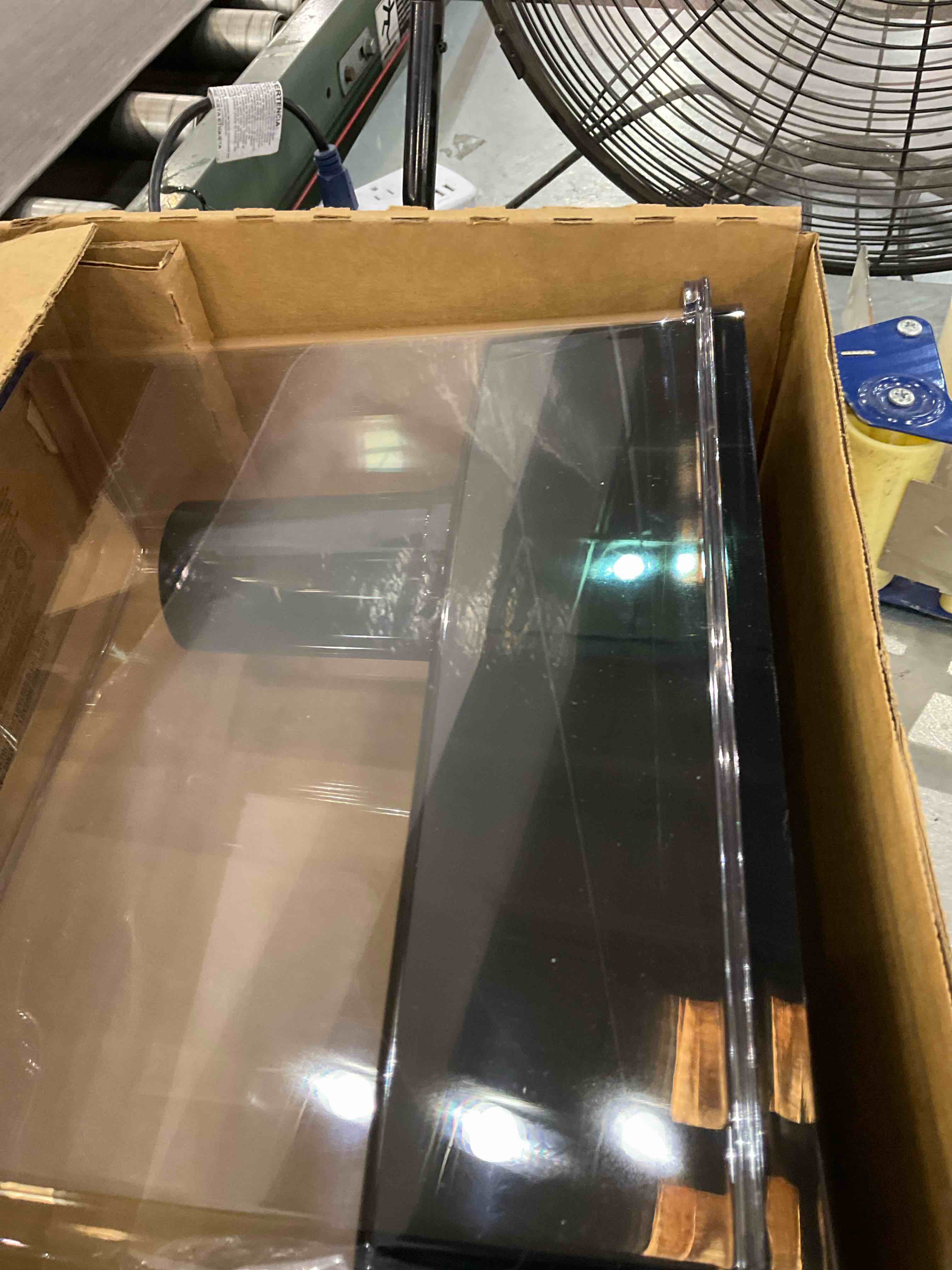 https://s3.amazonaws.com/lotting-images-prod/BargainHunt/EXS01554306_1714398351160.jpeg