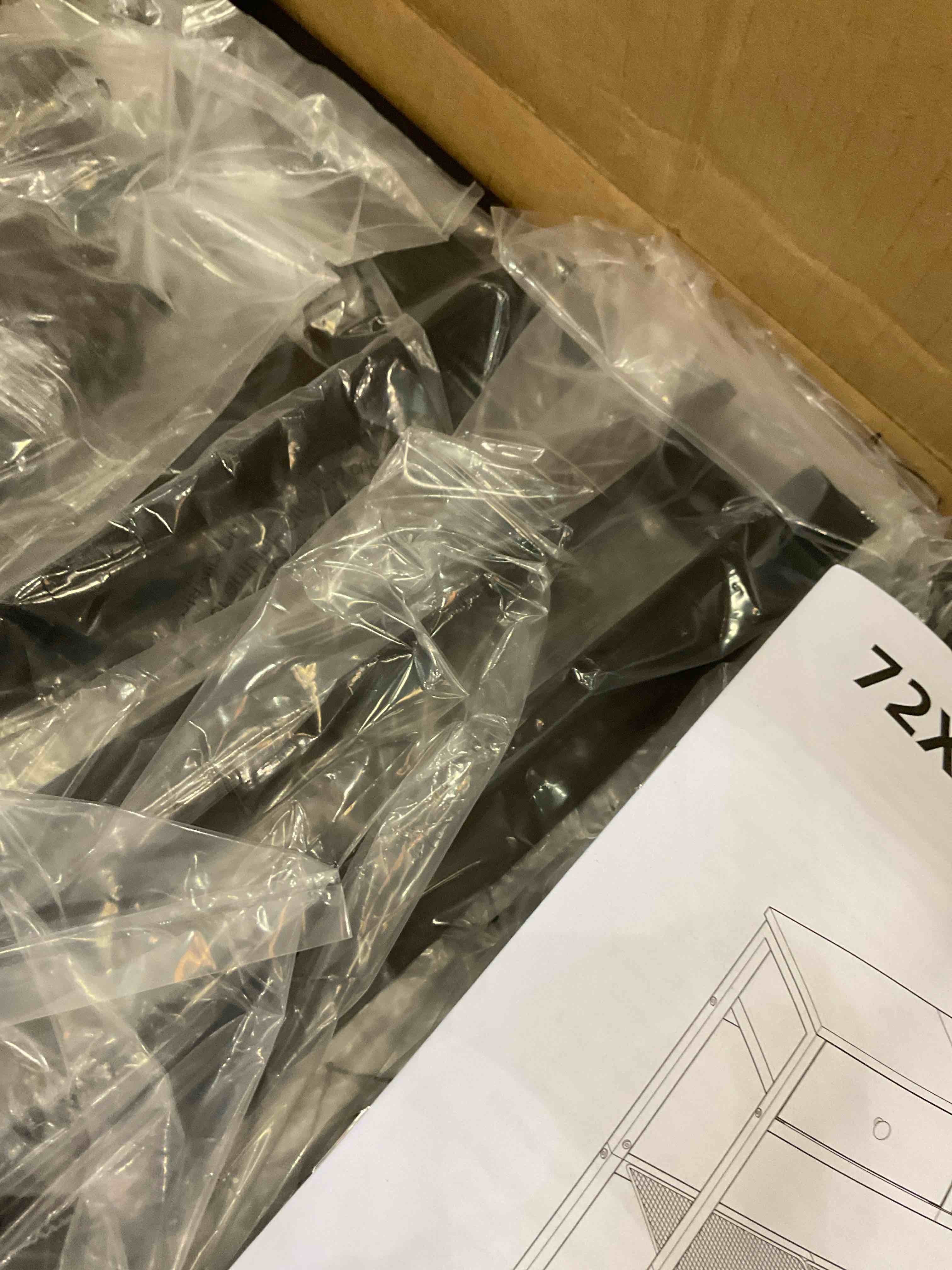 https://s3.amazonaws.com/lotting-images-prod/BargainHunt/EXS01554422_1714417131967.jpeg