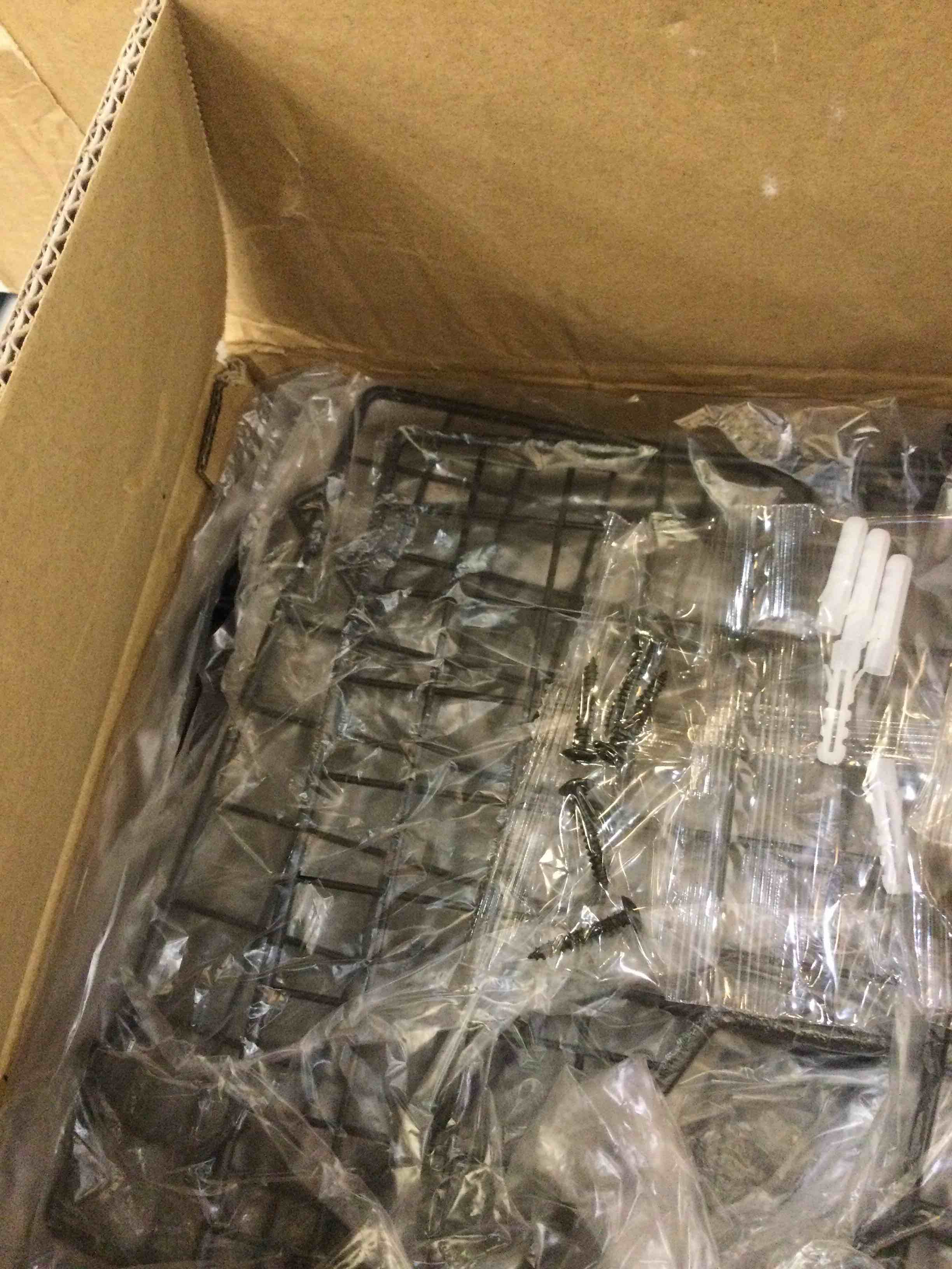 https://s3.amazonaws.com/lotting-images-prod/BargainHunt/EXS01554539_1713897260702.jpeg