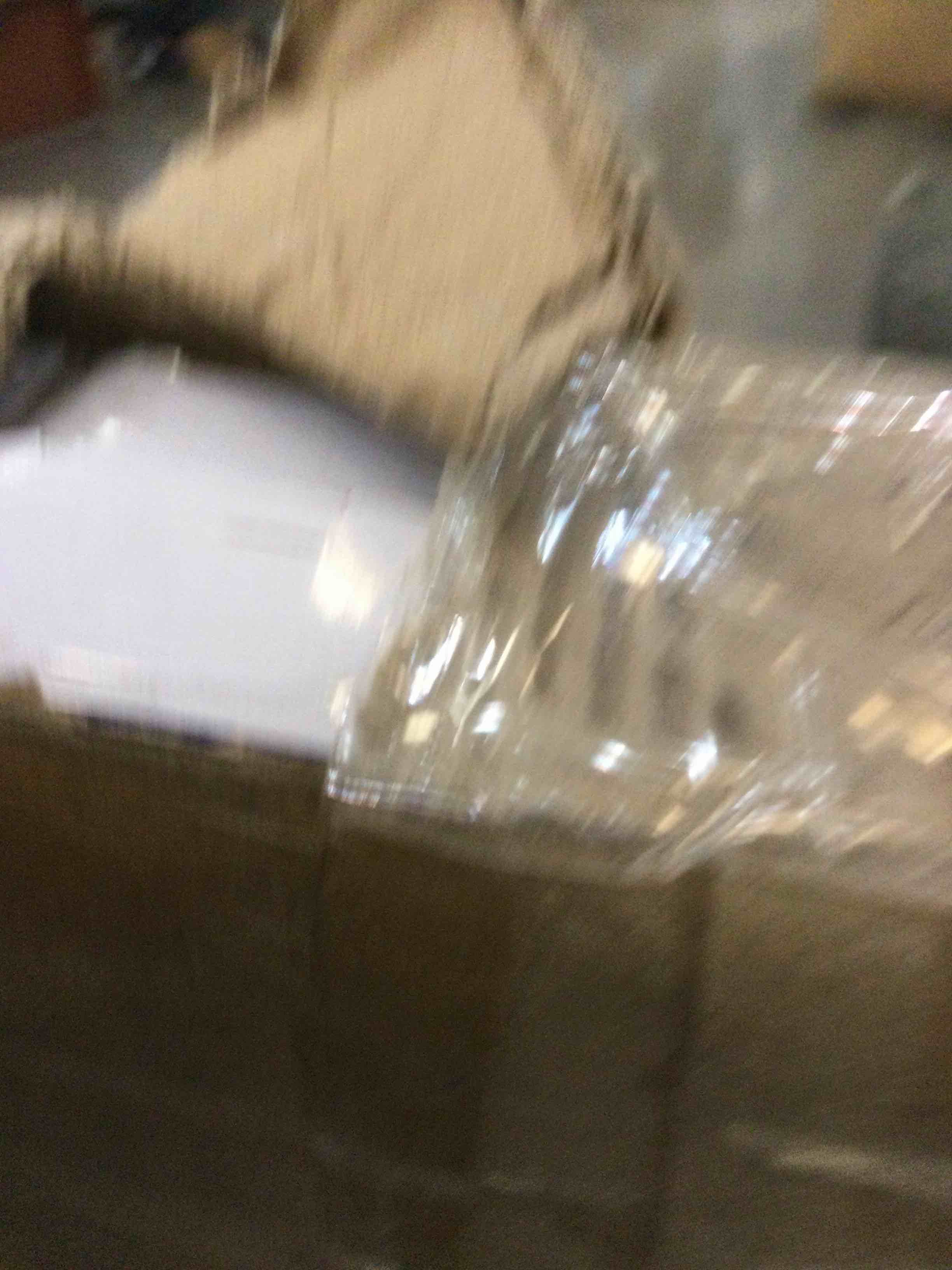 https://s3.amazonaws.com/lotting-images-prod/BargainHunt/EXS01554631_1714065982373.jpeg