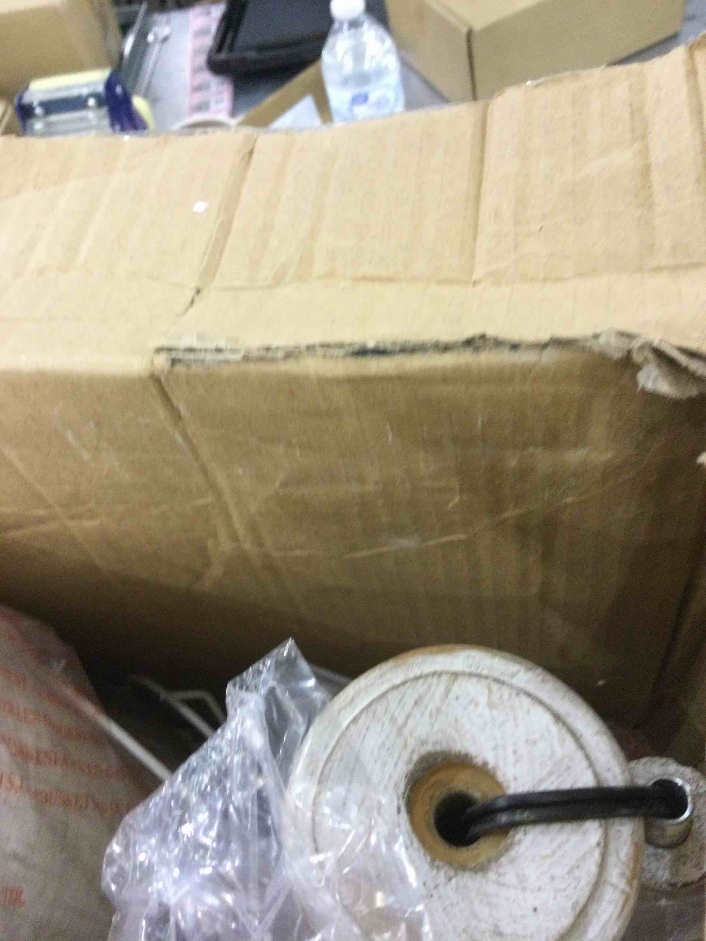 https://s3.amazonaws.com/lotting-images-prod/BargainHunt/EXS01554745_1714158439792.jpeg