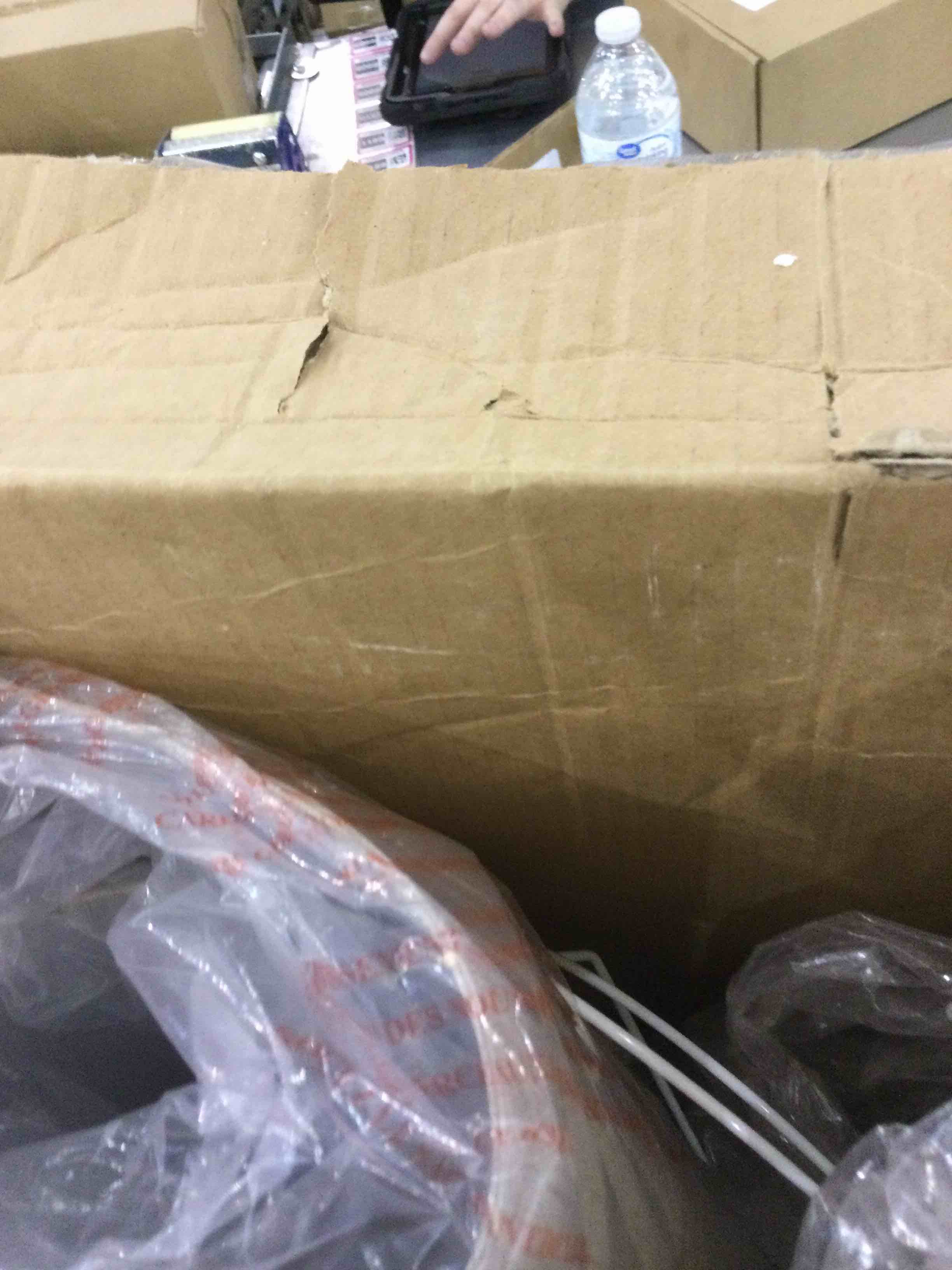 https://s3.amazonaws.com/lotting-images-prod/BargainHunt/EXS01554745_1714158445701.jpeg