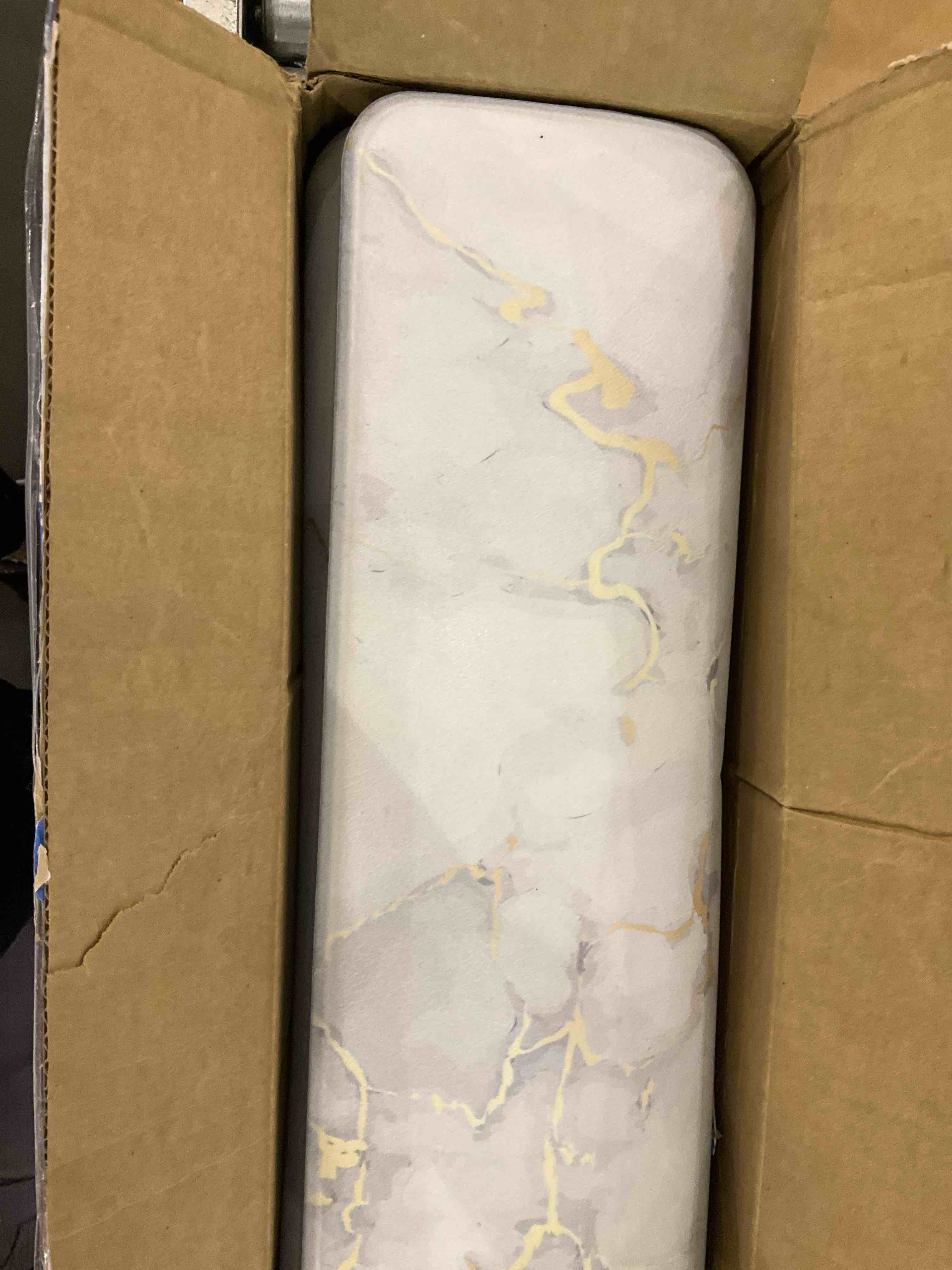 Jabogrii Kitchen Rug Runner White Gold Marble Cushioned Anti Fatigue Mats for Kitchen Floor Non Slip PVC Leather Waterproof Washable Kitchen Mats and Rugs Comfort Standing Mats 17.3"x48"