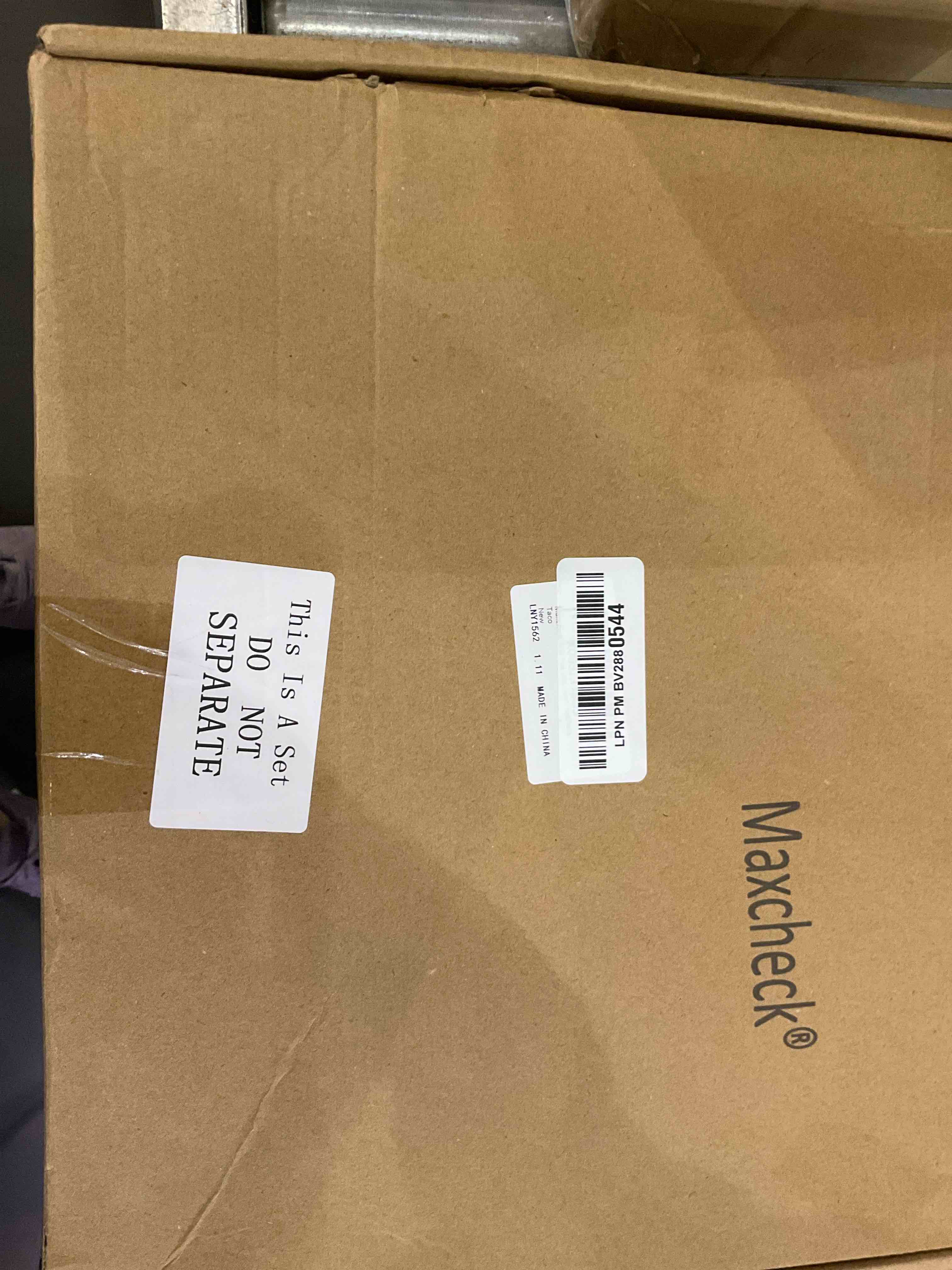https://s3.amazonaws.com/lotting-images-prod/BargainHunt/EXS01554778_1714397043683.jpeg