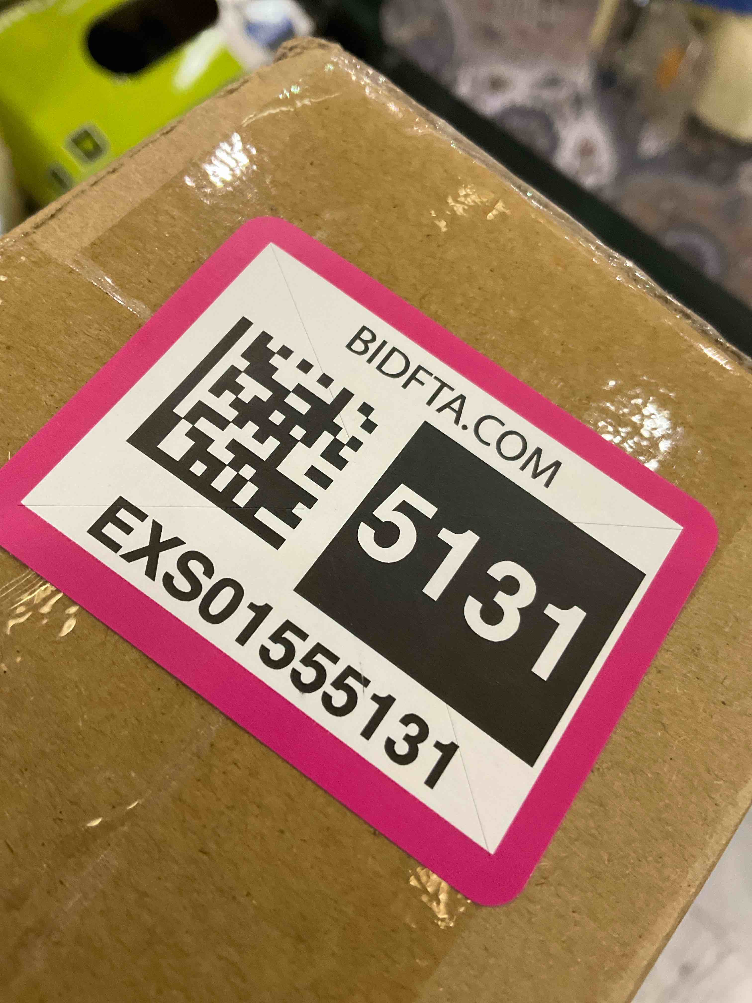https://s3.amazonaws.com/lotting-images-prod/BargainHunt/EXS01555131_1715268934980.jpeg