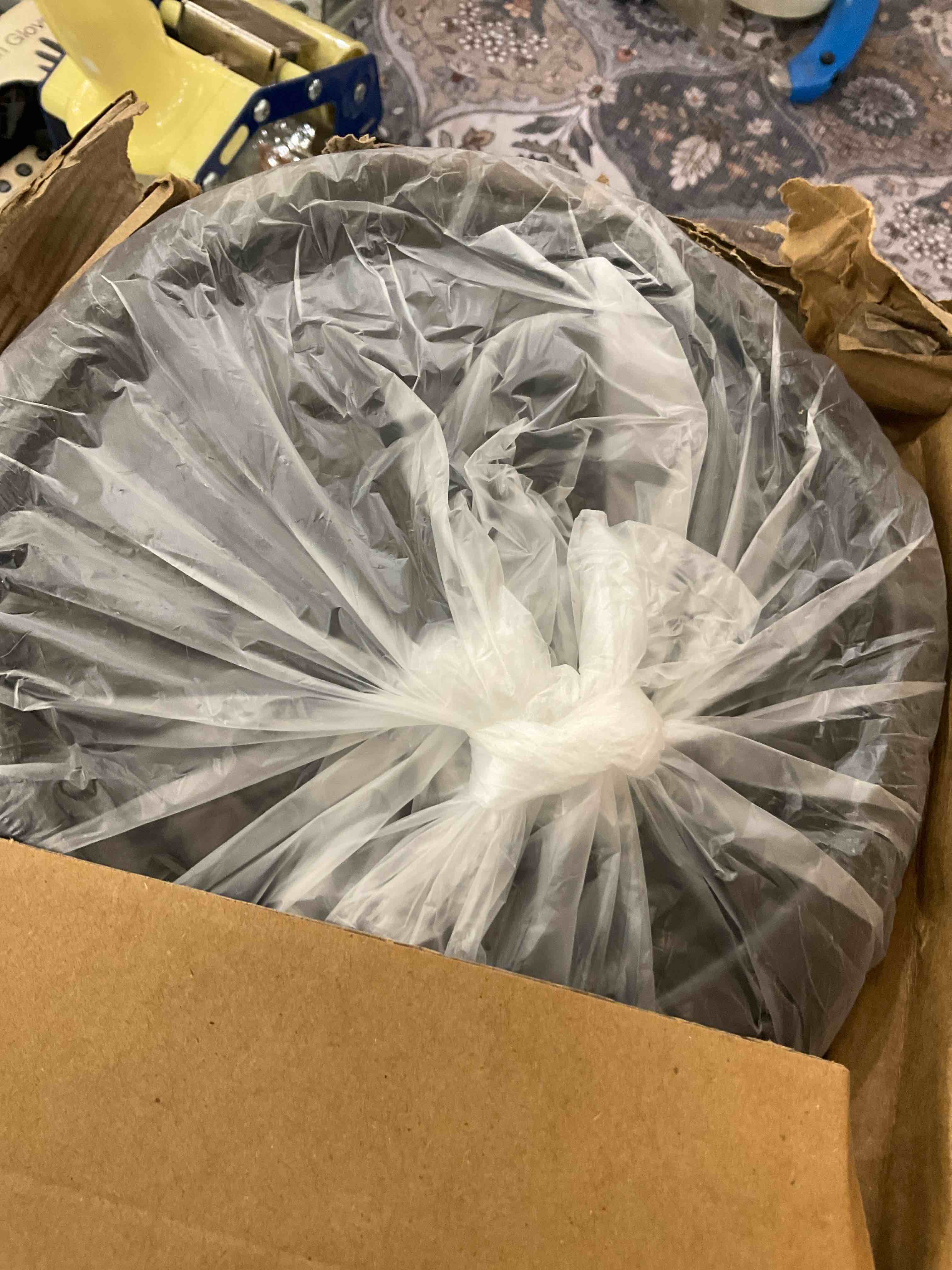 https://s3.amazonaws.com/lotting-images-prod/BargainHunt/EXS01555176_1715280174201.jpeg