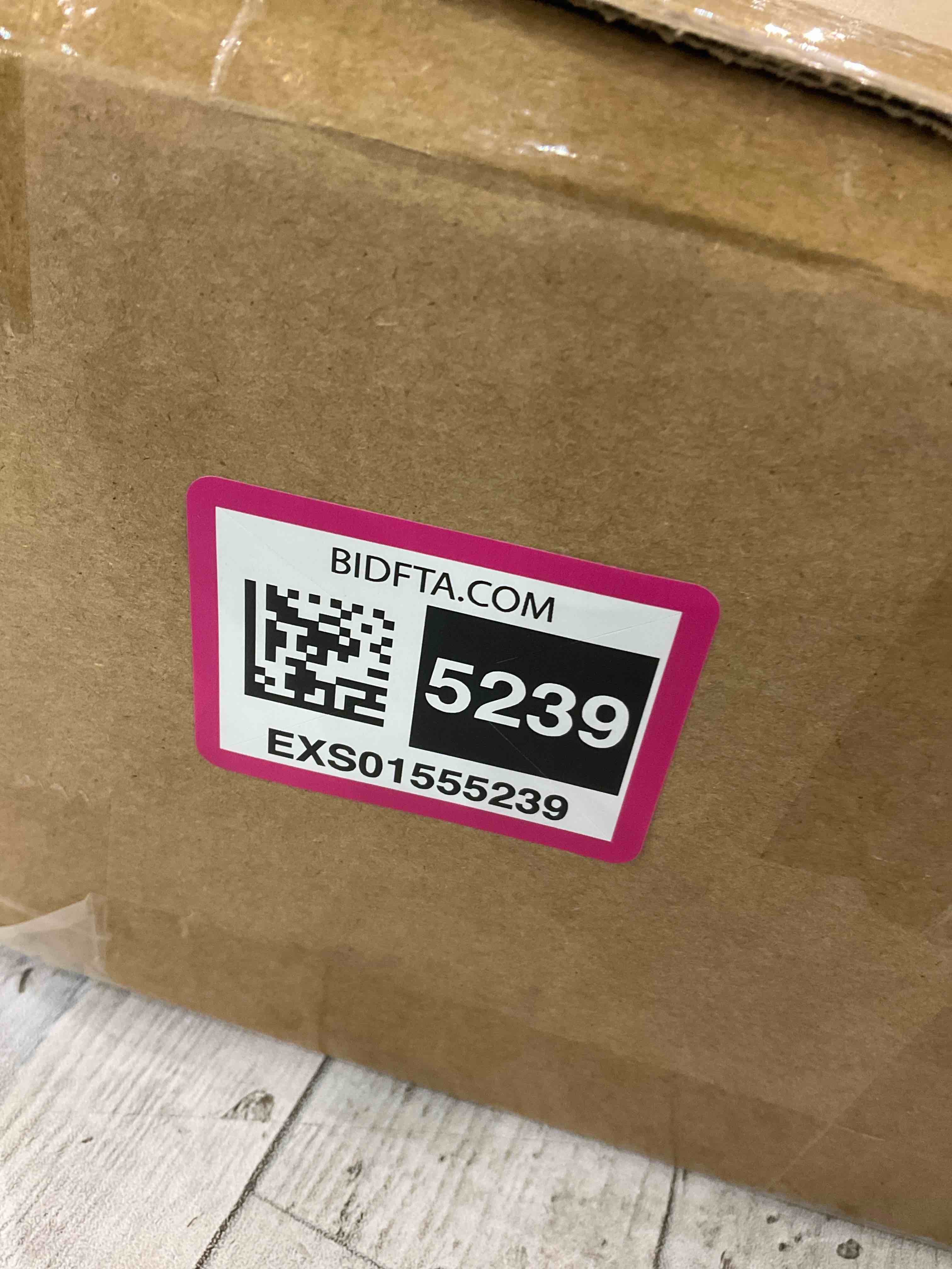 https://s3.amazonaws.com/lotting-images-prod/BargainHunt/EXS01555239_1715344601284.jpeg