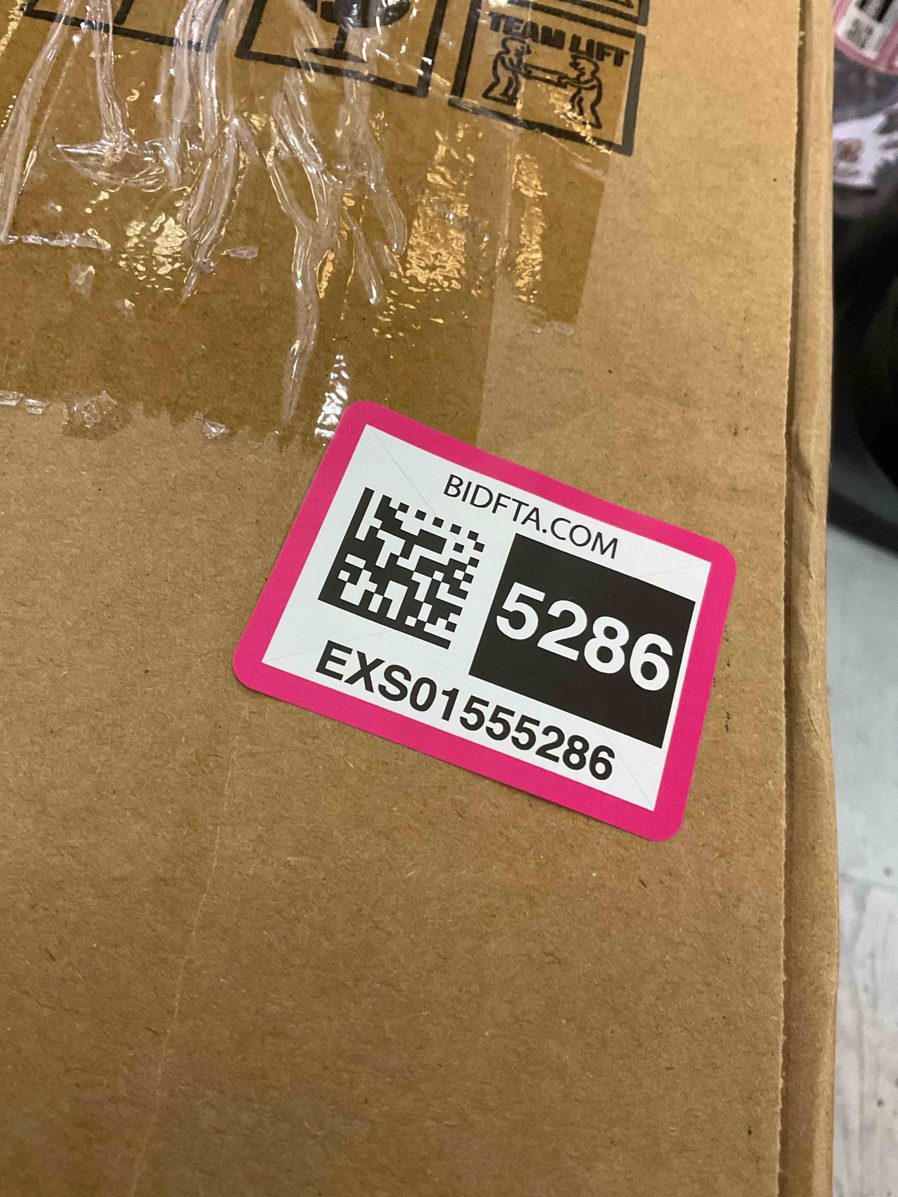 https://s3.amazonaws.com/lotting-images-prod/BargainHunt/EXS01555286_1715352937625.jpeg