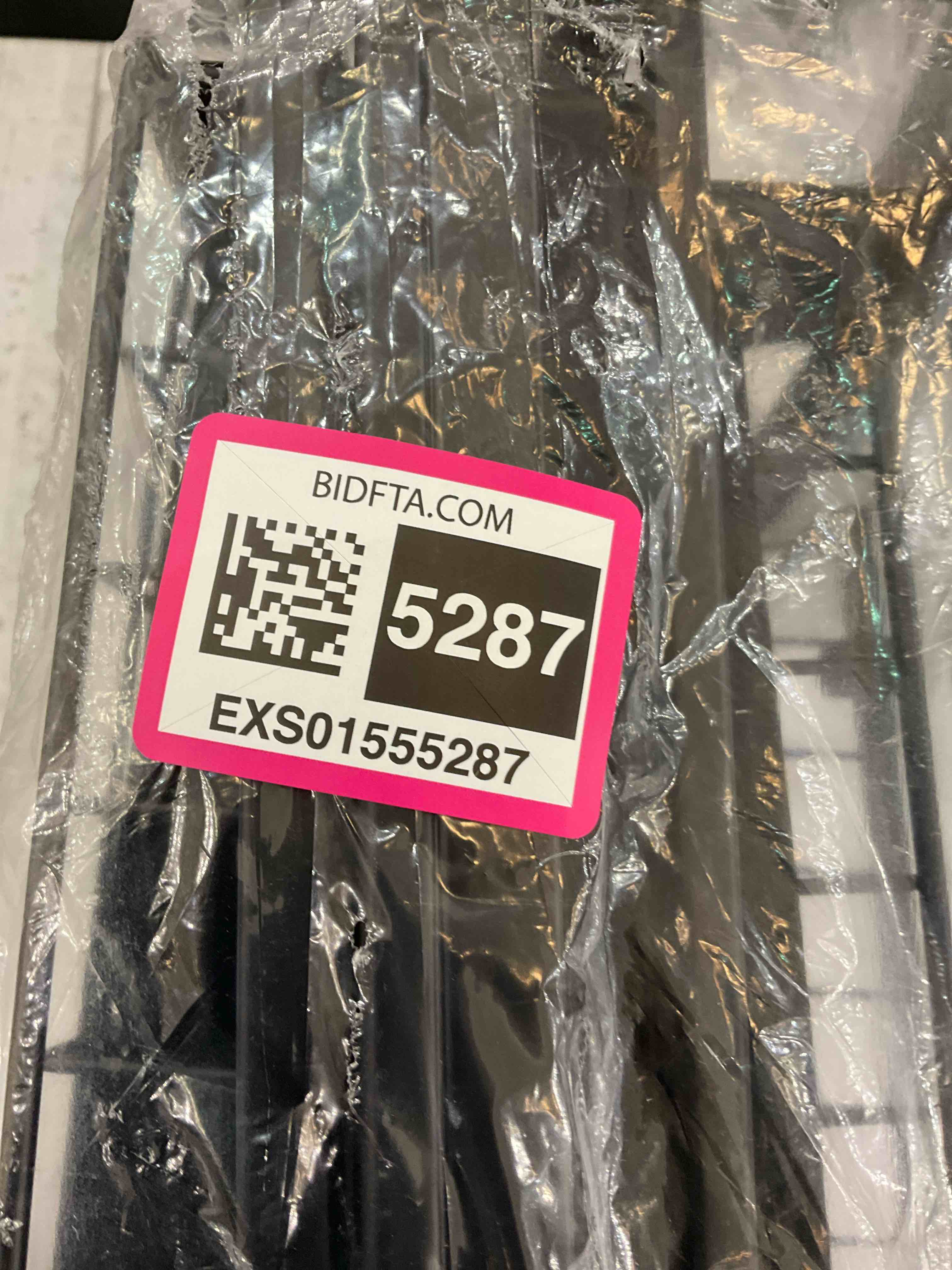 https://s3.amazonaws.com/lotting-images-prod/BargainHunt/EXS01555287_1715353196716.jpeg