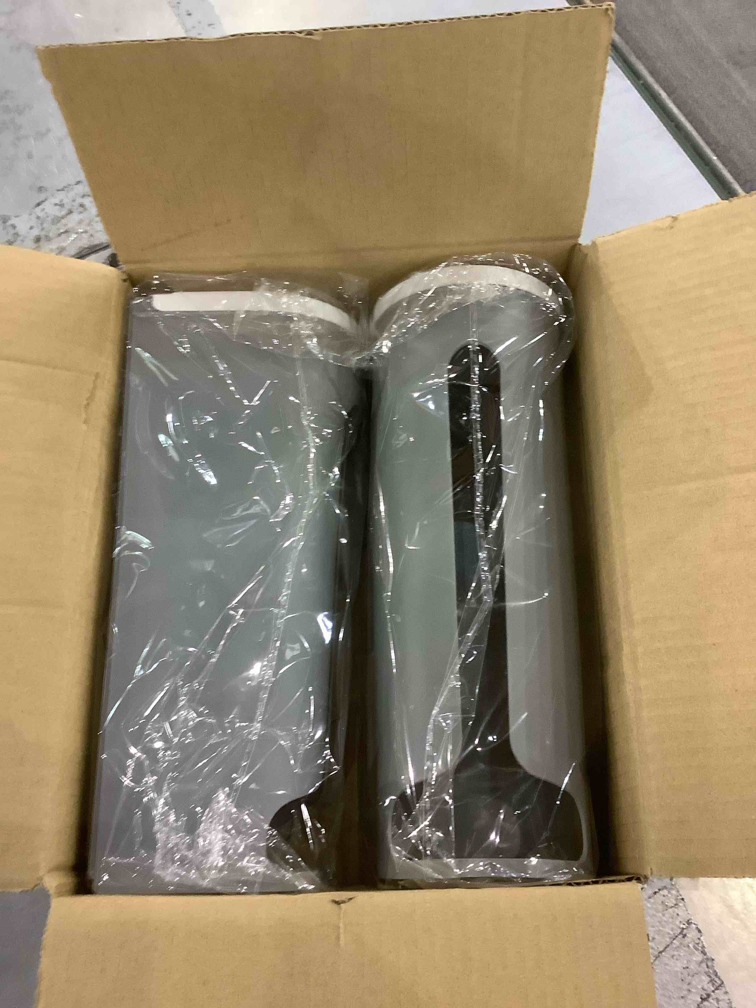 https://s3.amazonaws.com/lotting-images-prod/BargainHunt/EXS01555503_1713871365470.jpeg