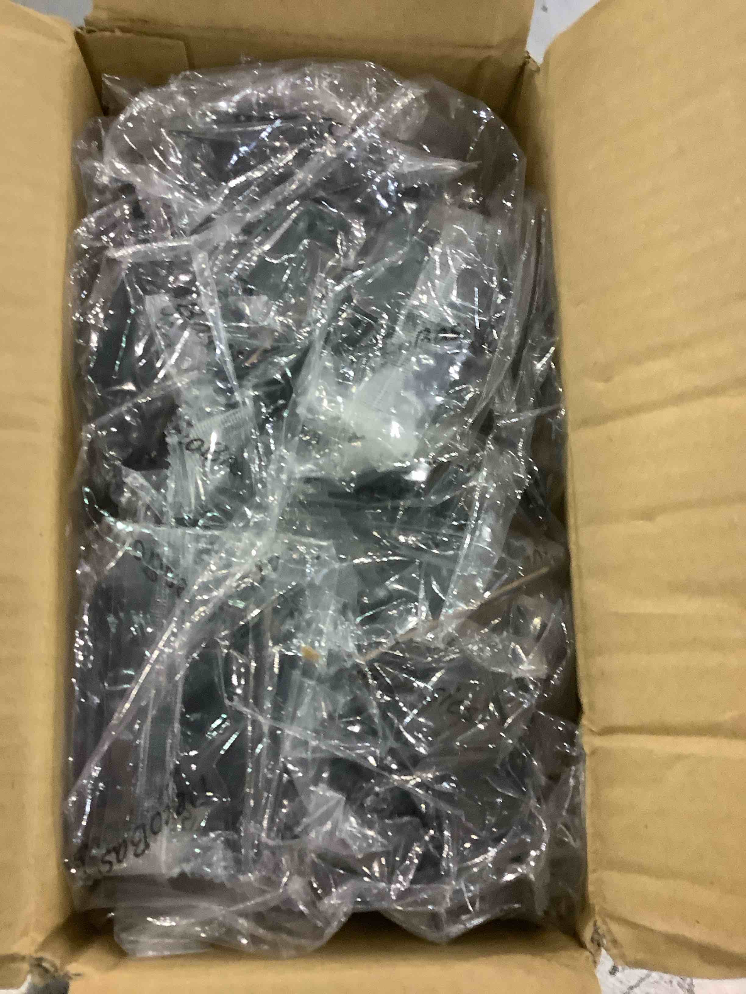 https://s3.amazonaws.com/lotting-images-prod/BargainHunt/EXS01555505_1713871552749.jpeg