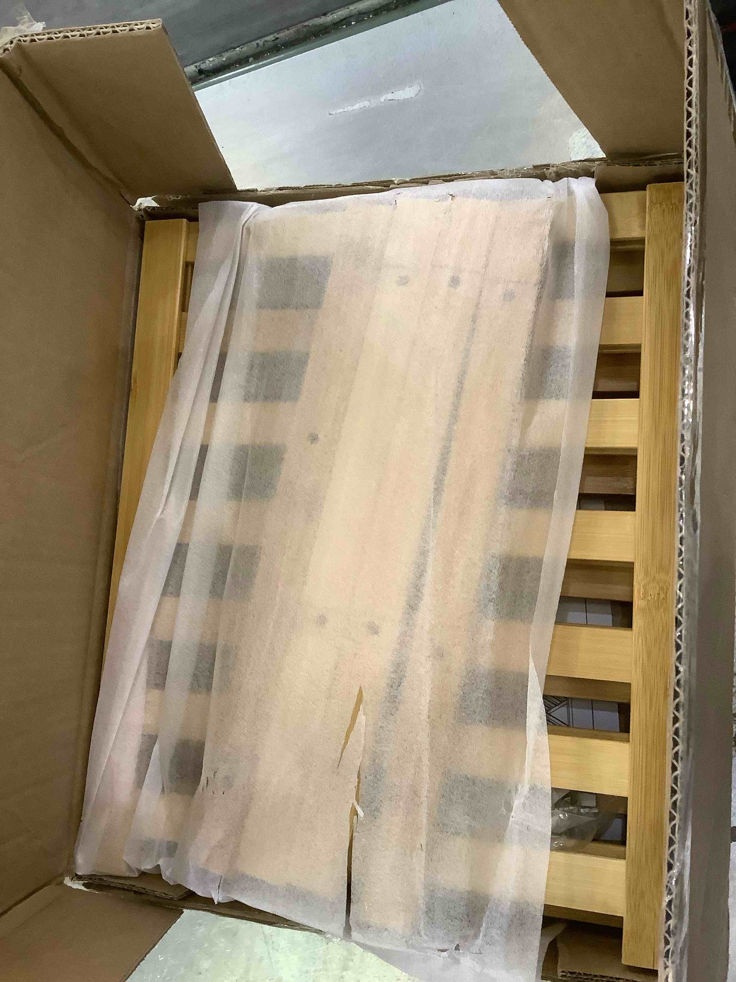 https://s3.amazonaws.com/lotting-images-prod/BargainHunt/EXS01555553_1713880334835.jpeg