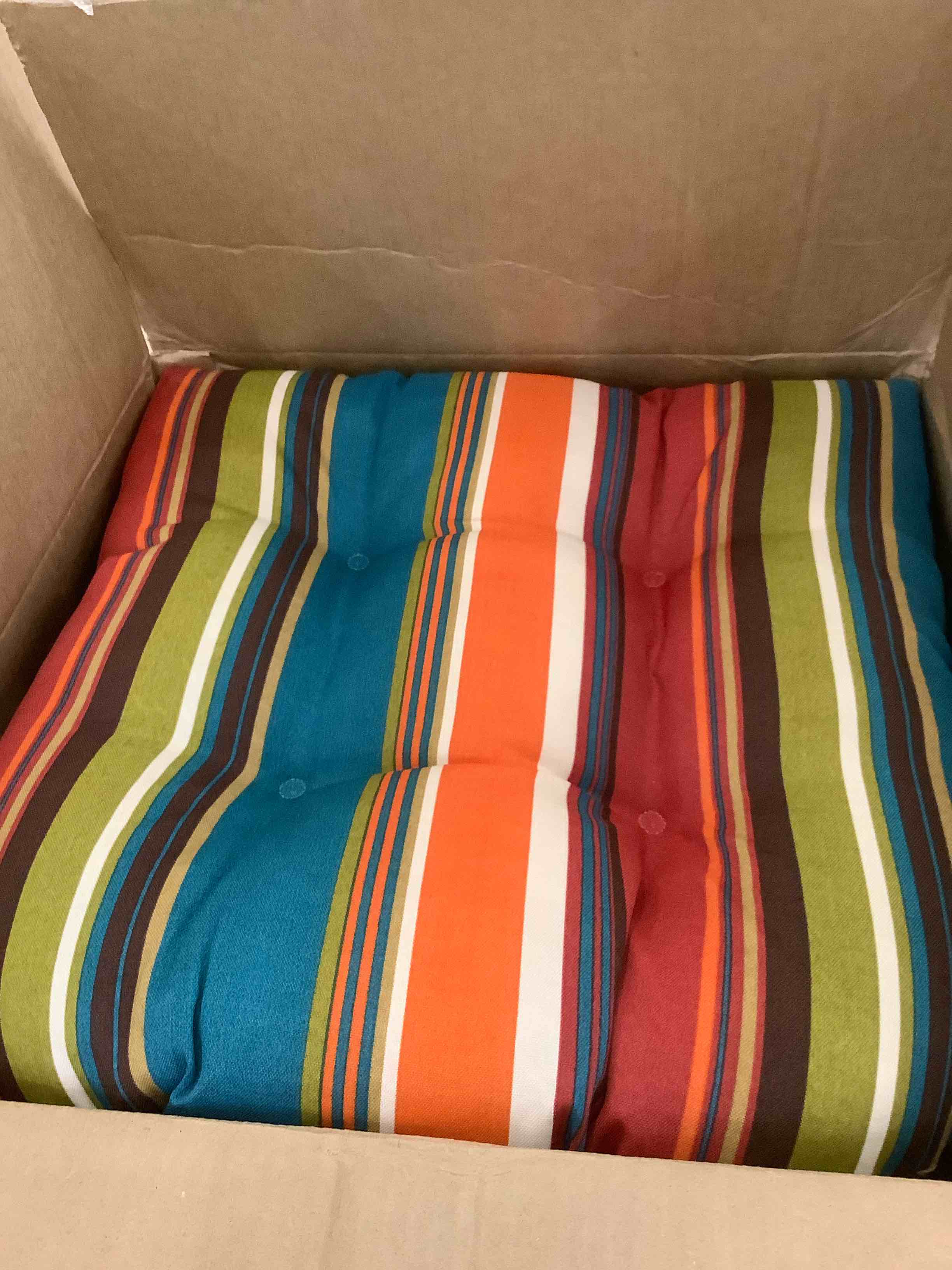 https://s3.amazonaws.com/lotting-images-prod/BargainHunt/EXS01555625_1713892433795.jpeg