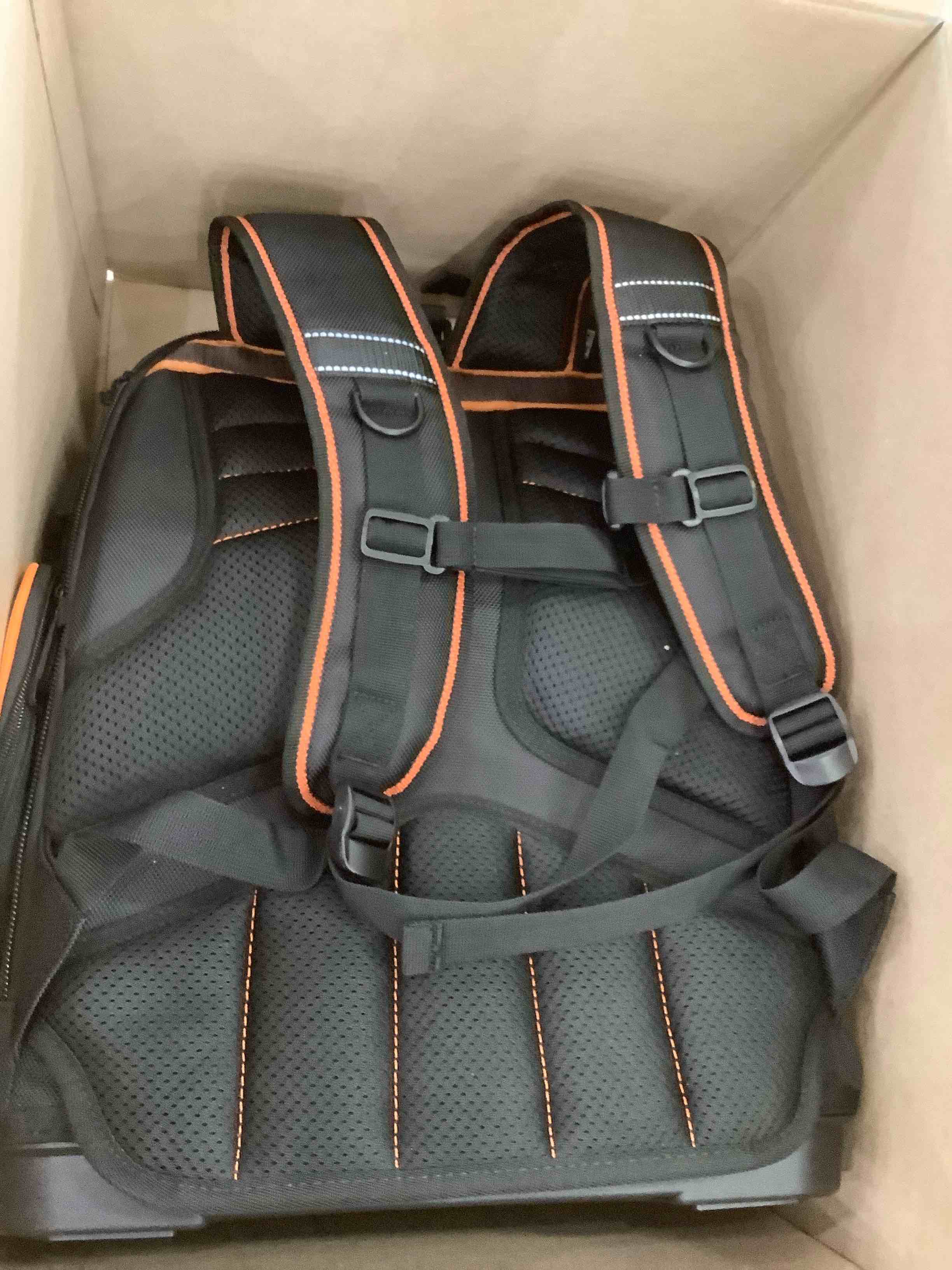 https://s3.amazonaws.com/lotting-images-prod/BargainHunt/EXS01555639_1713893745794.jpeg