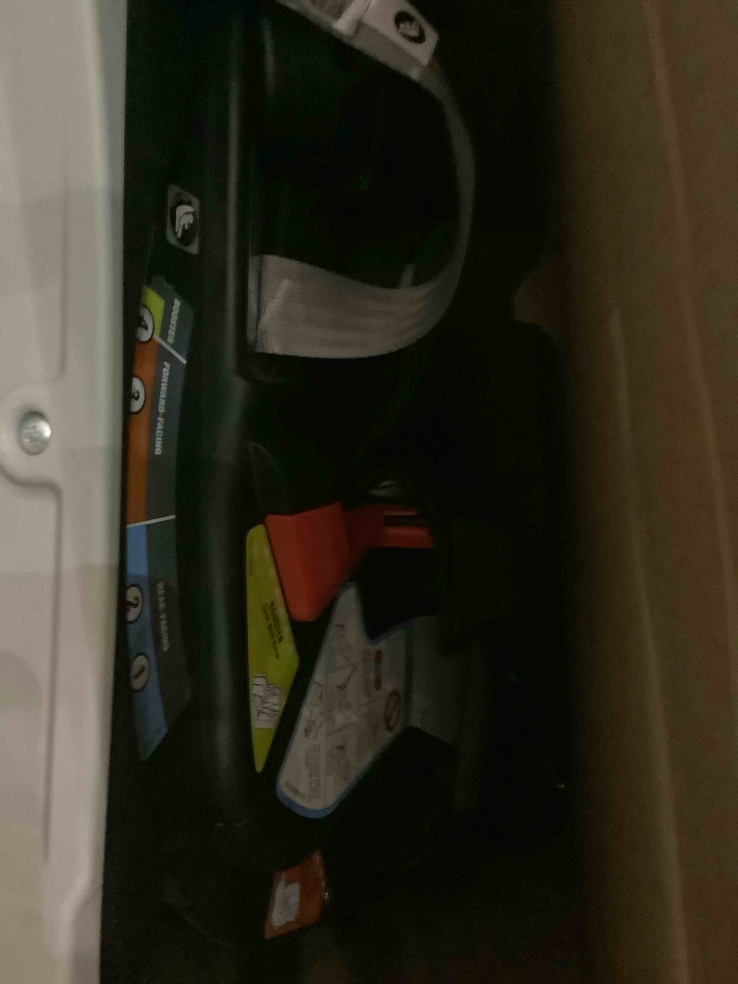 https://s3.amazonaws.com/lotting-images-prod/BargainHunt/EXS01555706_1714047734611.jpeg
