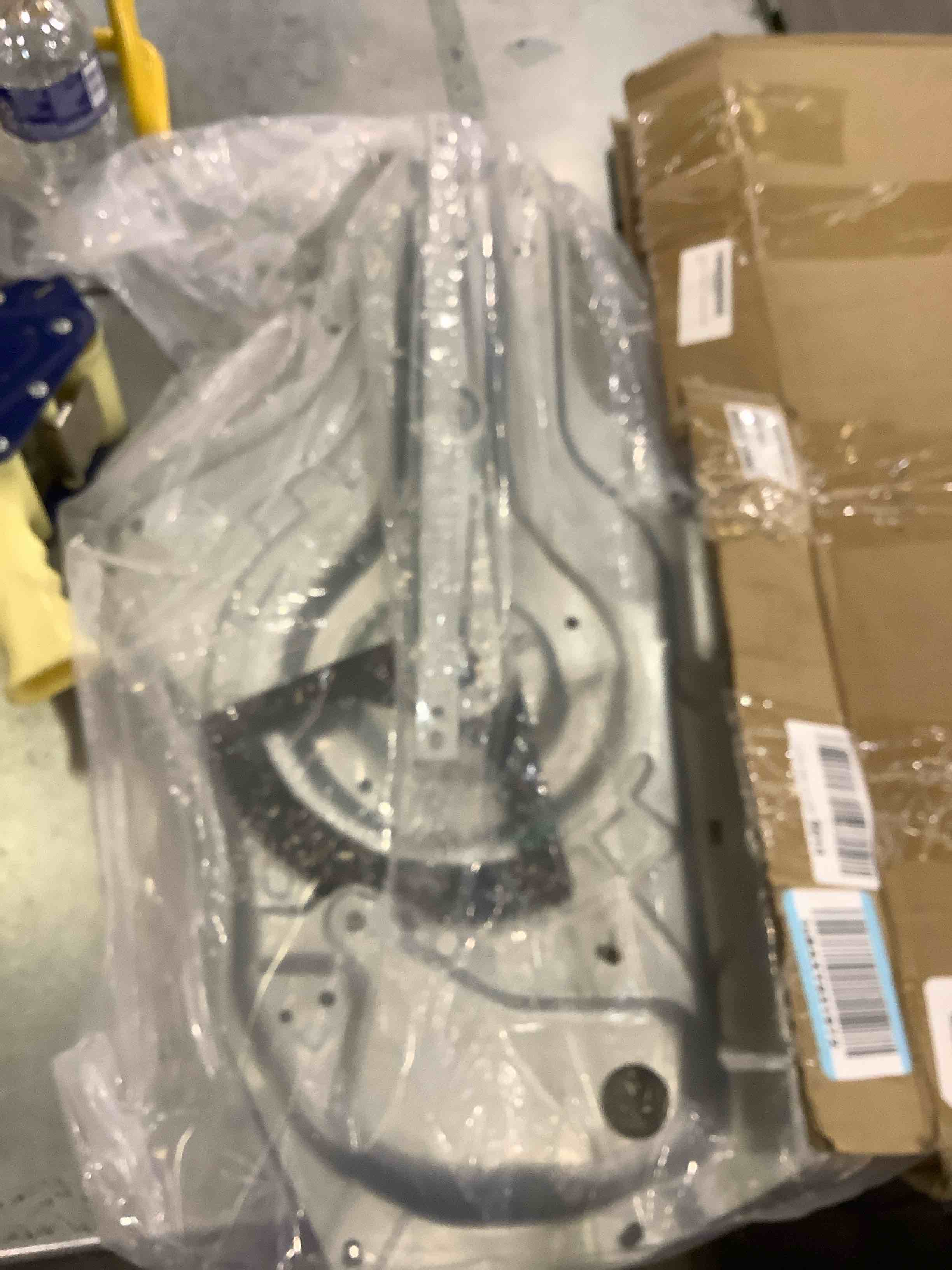https://s3.amazonaws.com/lotting-images-prod/BargainHunt/EXS01555724_1714052404690.jpeg