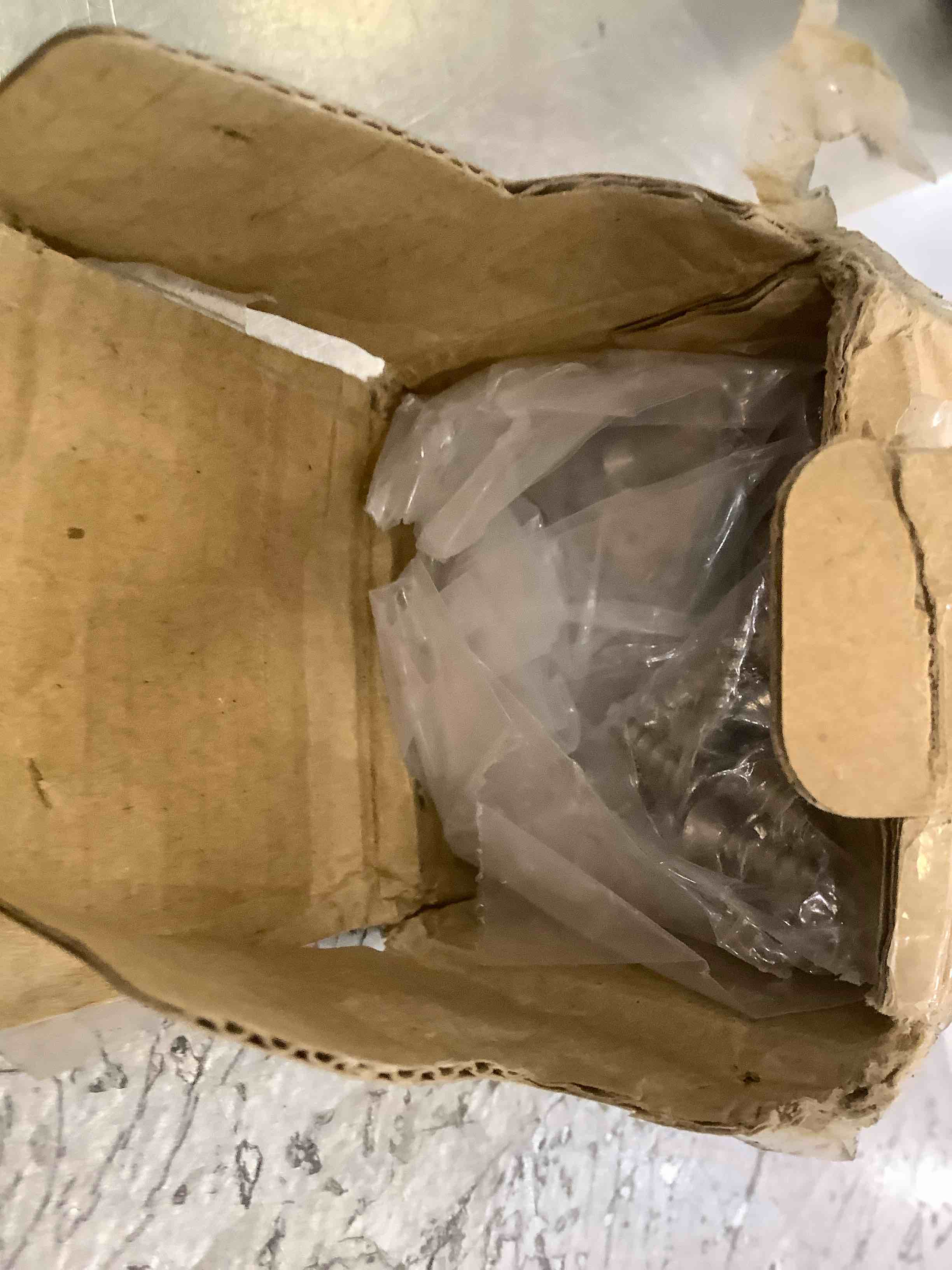 https://s3.amazonaws.com/lotting-images-prod/BargainHunt/EXS01555725_1714052538870.jpeg