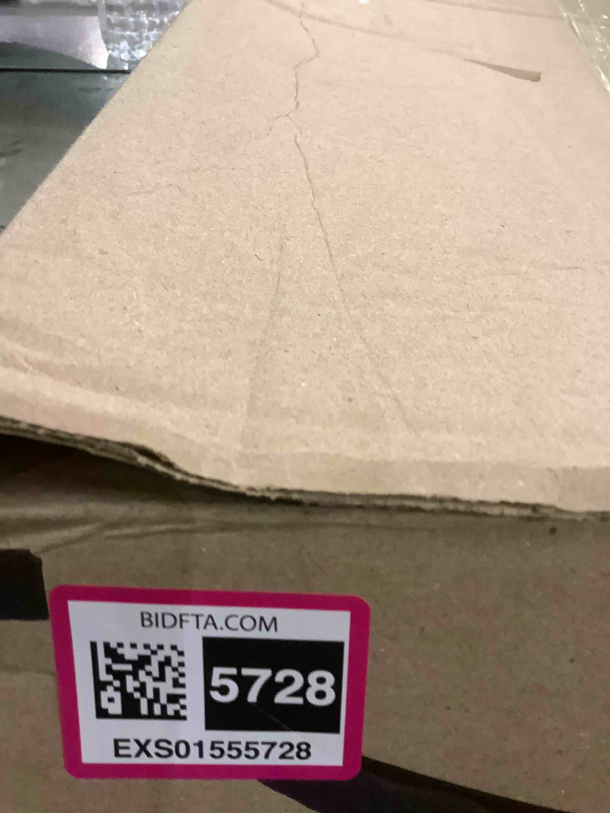 https://s3.amazonaws.com/lotting-images-prod/BargainHunt/EXS01555728_1714053036593.jpeg