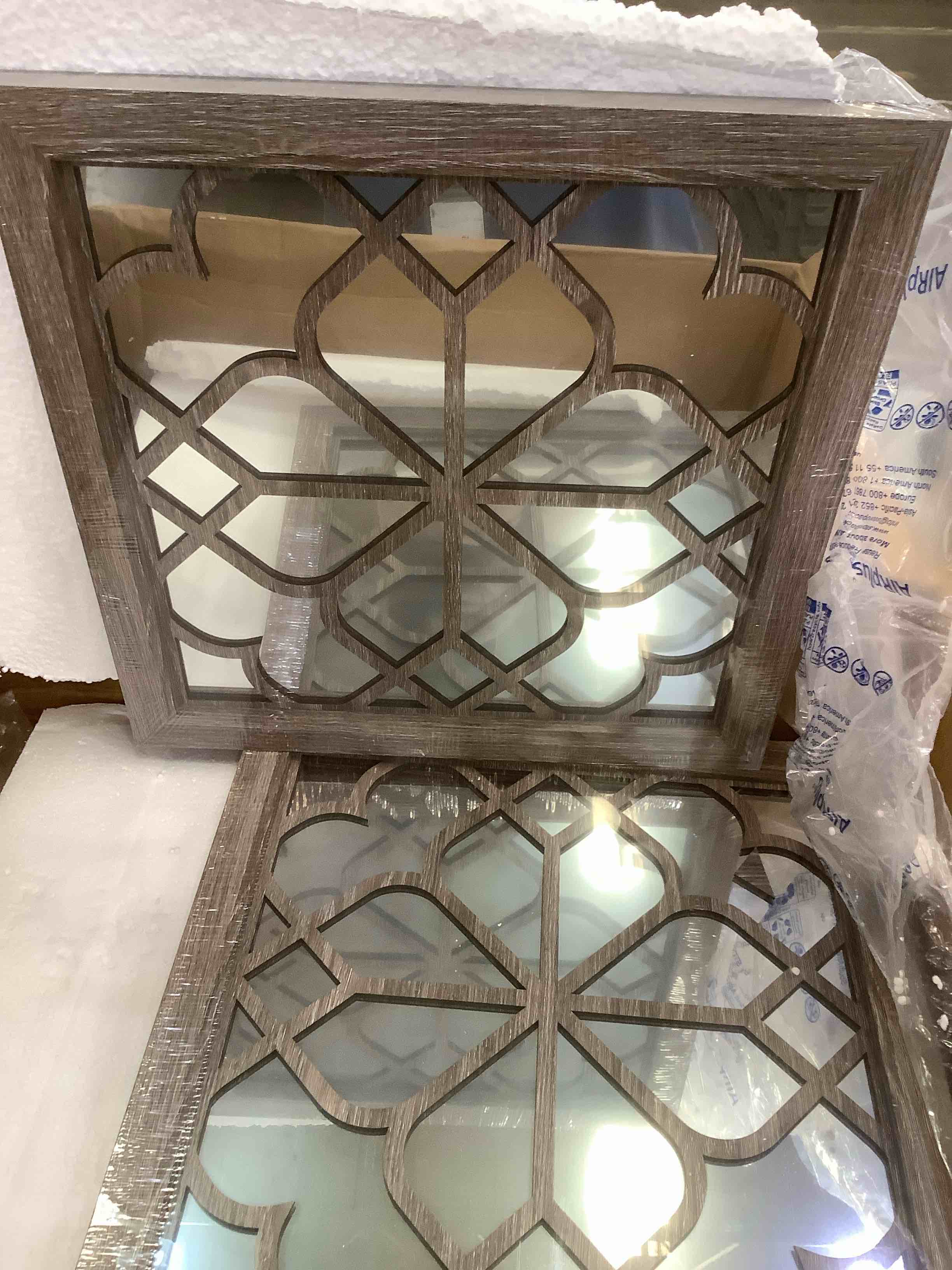 https://s3.amazonaws.com/lotting-images-prod/BargainHunt/EXS01555806_1714064748870.jpeg