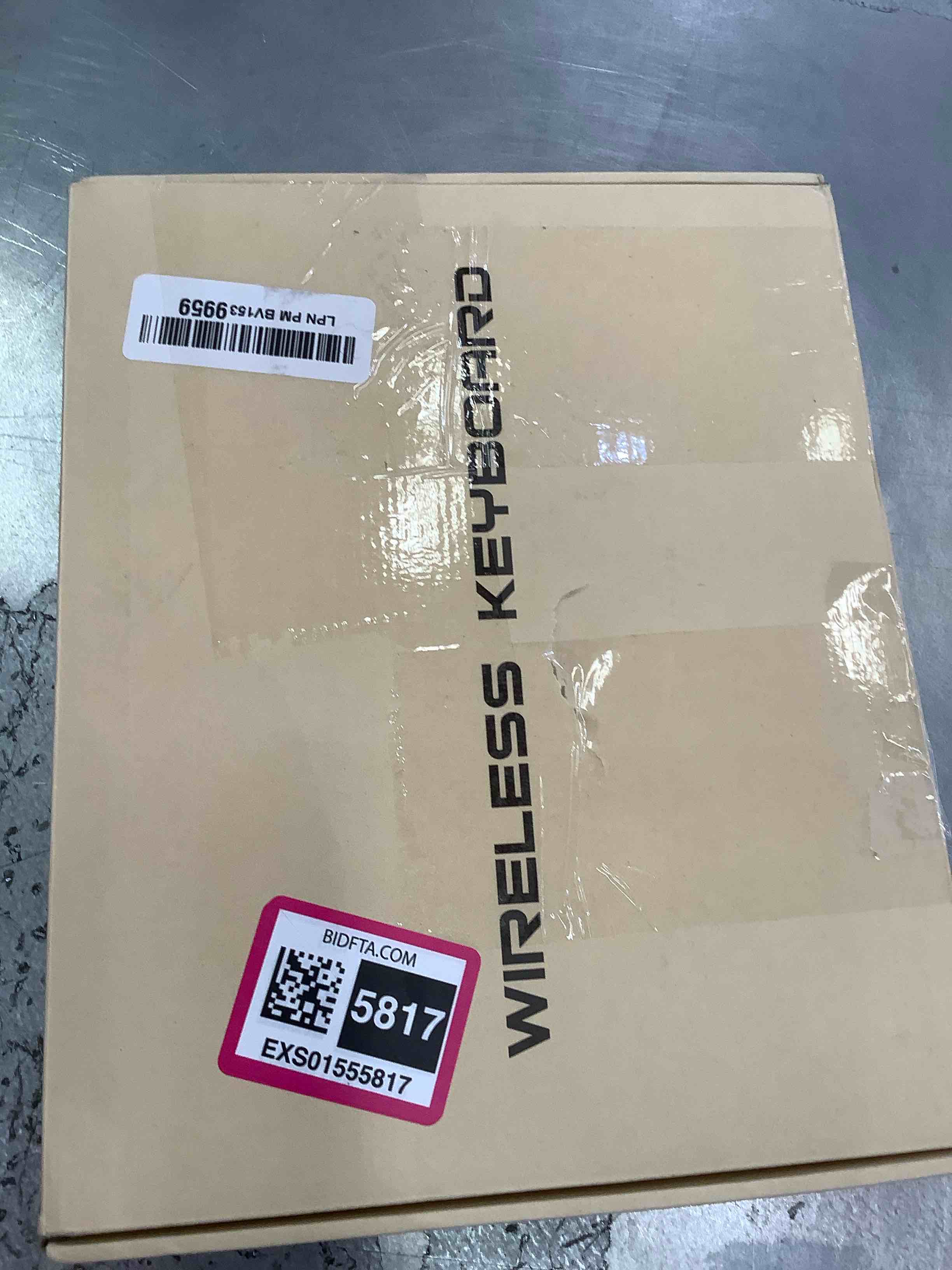 https://s3.amazonaws.com/lotting-images-prod/BargainHunt/EXS01555817_1714066913761.jpeg