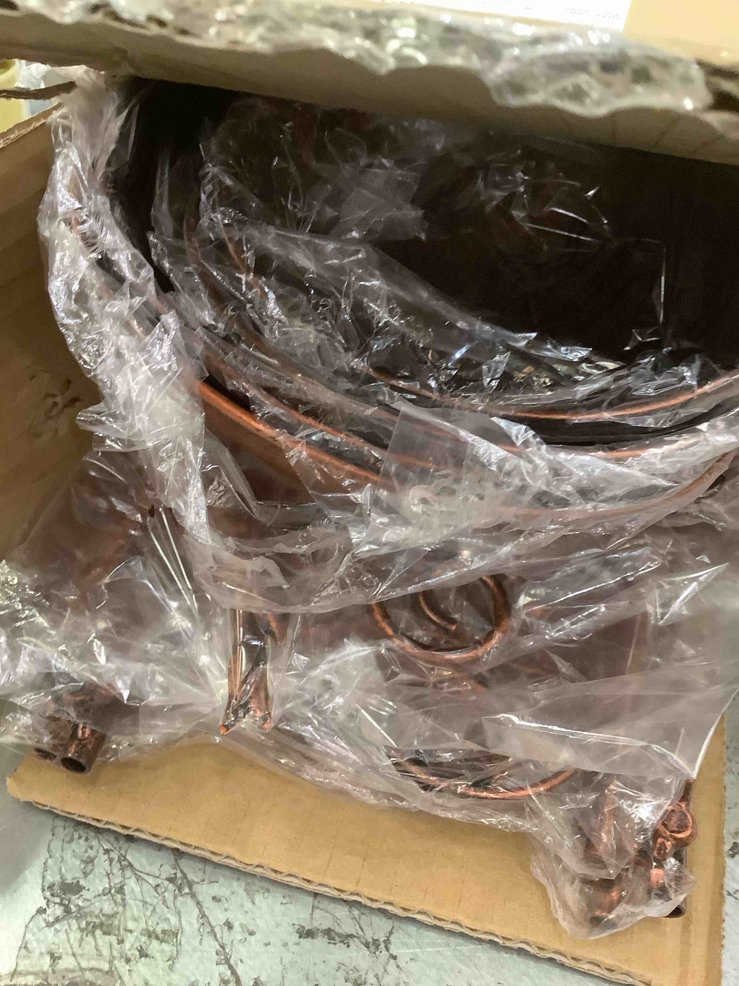 https://s3.amazonaws.com/lotting-images-prod/BargainHunt/EXS01555821_1714067505134.jpeg