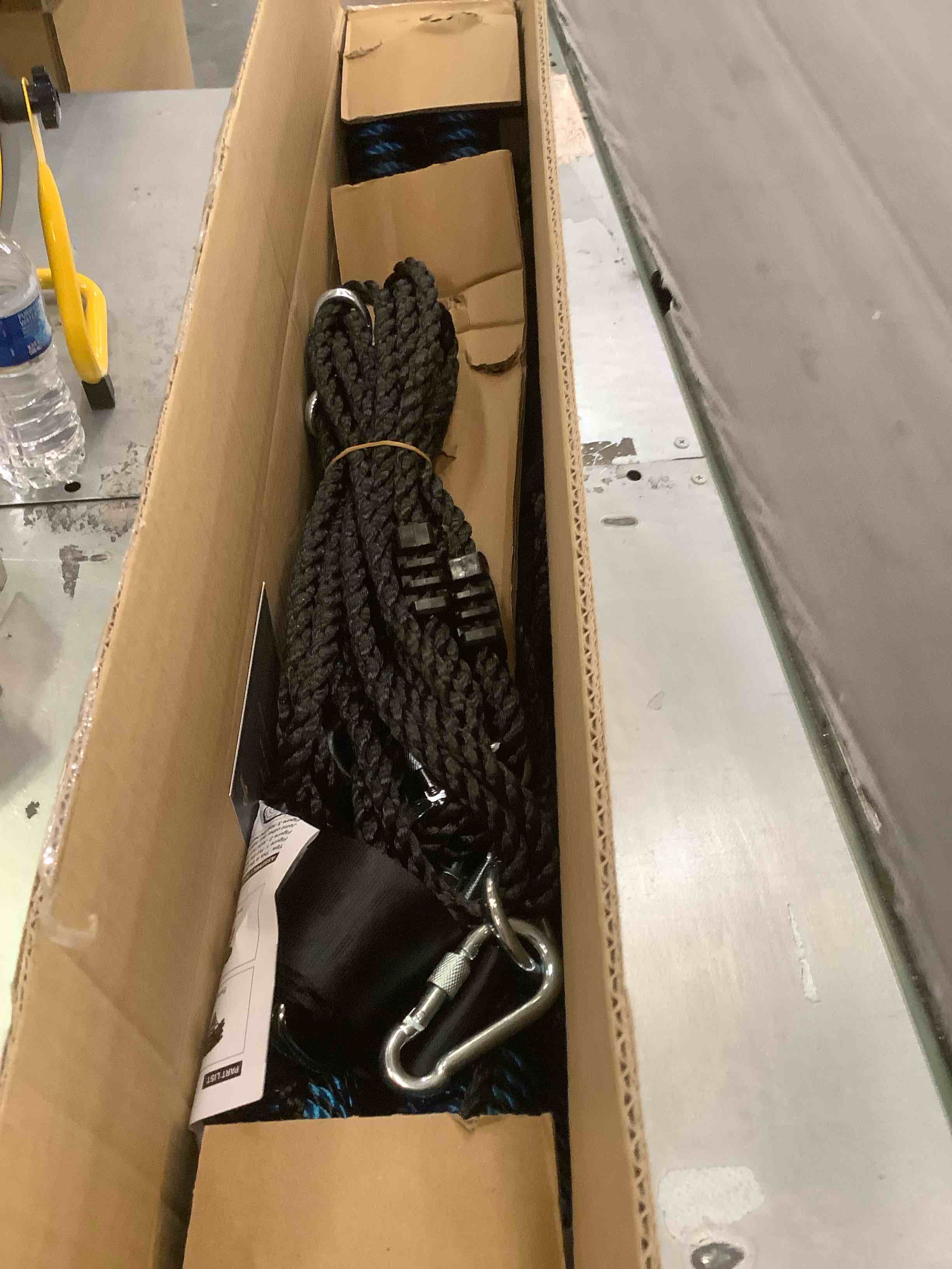 https://s3.amazonaws.com/lotting-images-prod/BargainHunt/EXS01555824_1714069466989.jpeg