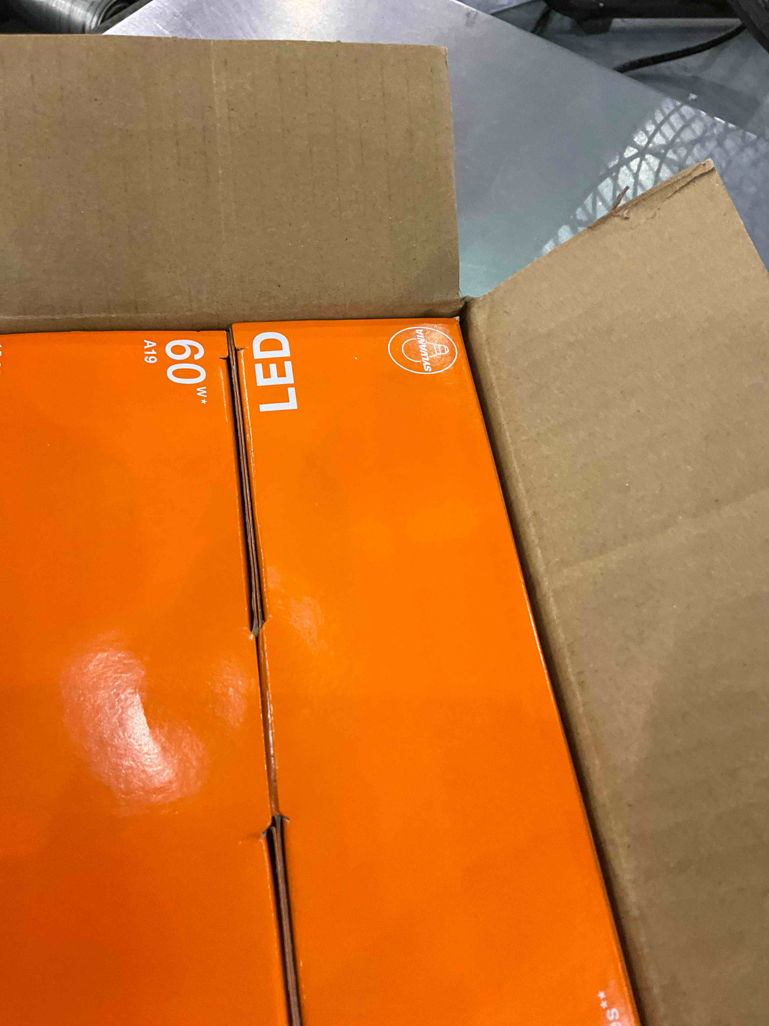 https://s3.amazonaws.com/lotting-images-prod/BargainHunt/EXS01556510_1714735597197.jpeg