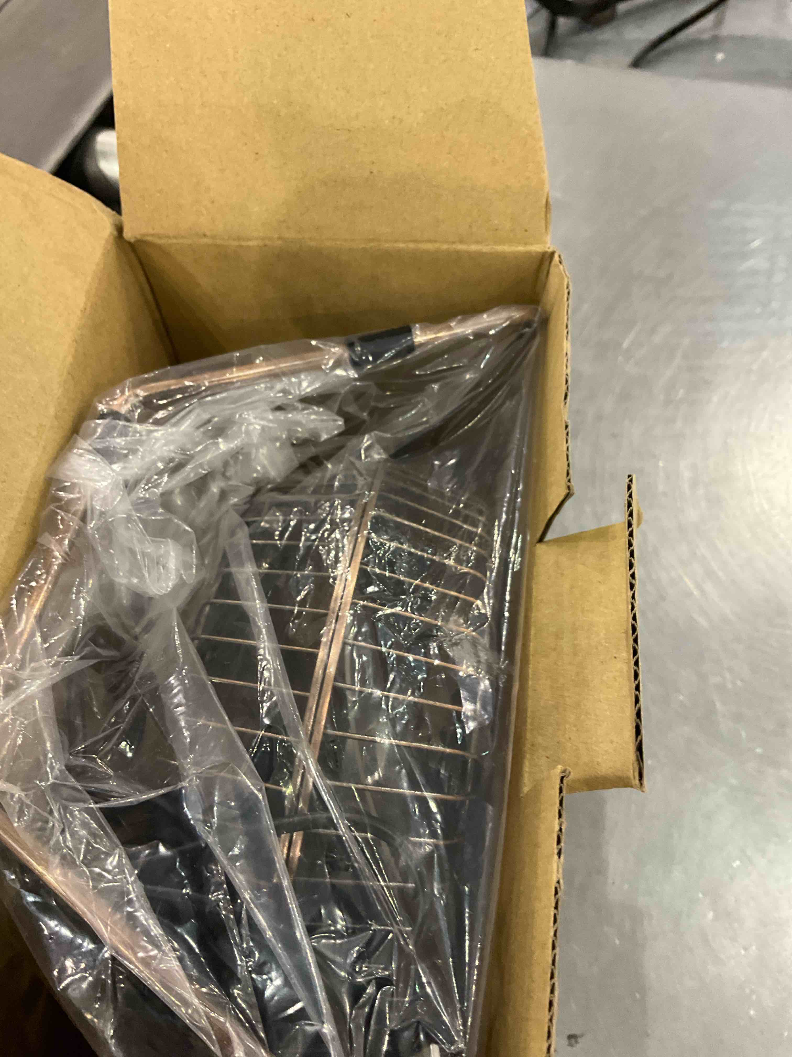 https://s3.amazonaws.com/lotting-images-prod/BargainHunt/EXS01556514_1714735835336.jpeg
