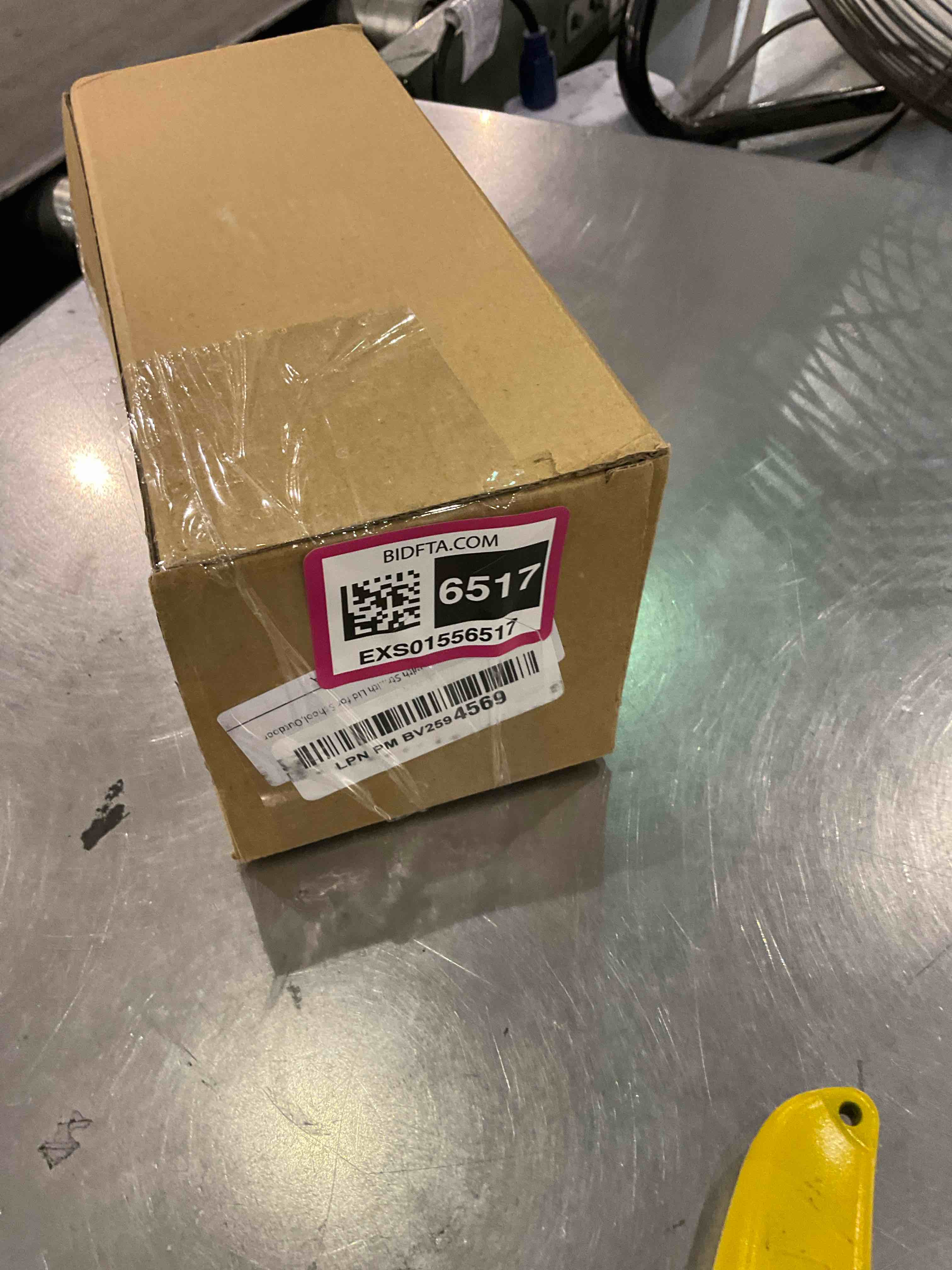 https://s3.amazonaws.com/lotting-images-prod/BargainHunt/EXS01556517_1714736199086.jpeg