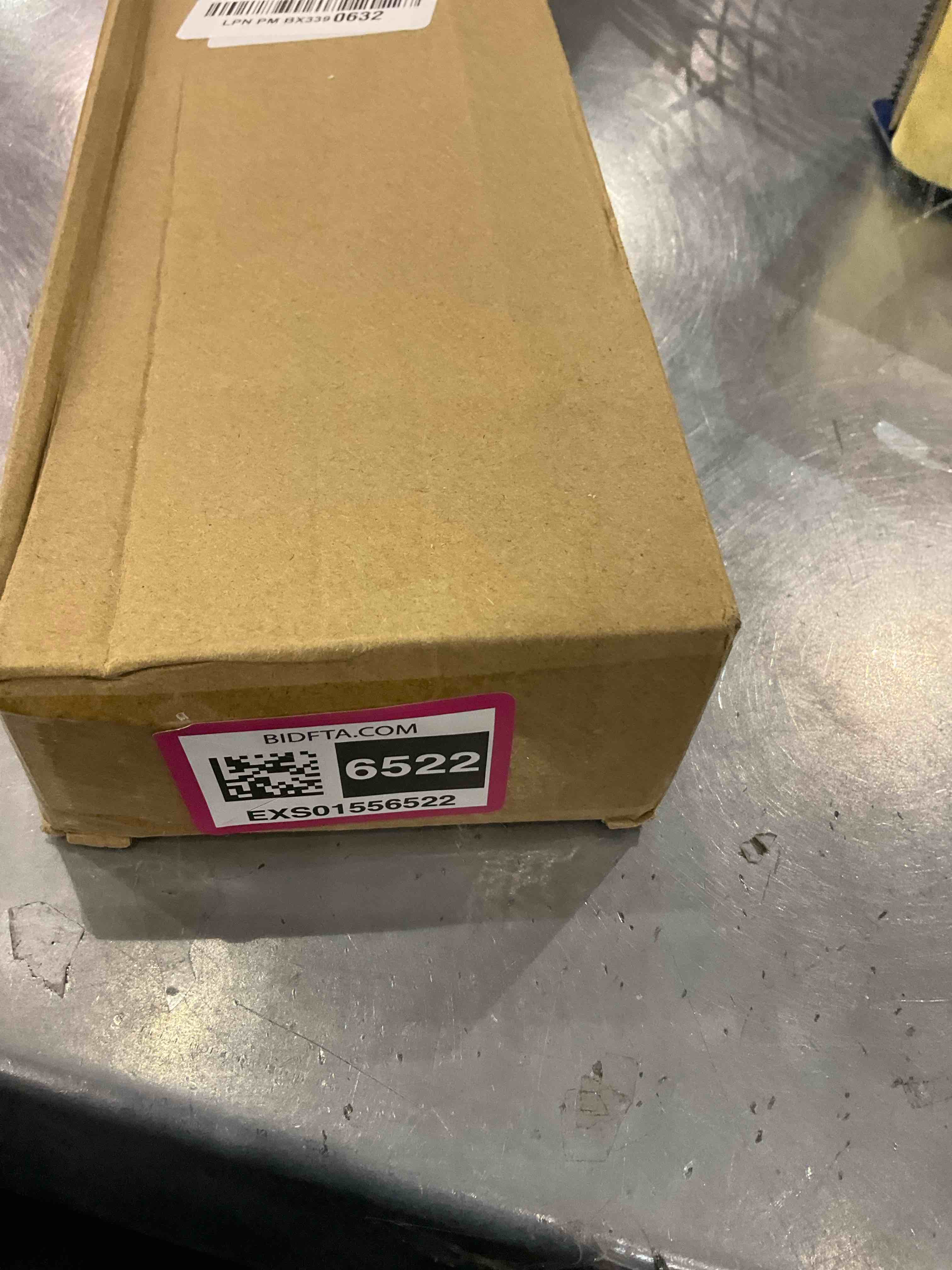 https://s3.amazonaws.com/lotting-images-prod/BargainHunt/EXS01556522_1714736546793.jpeg