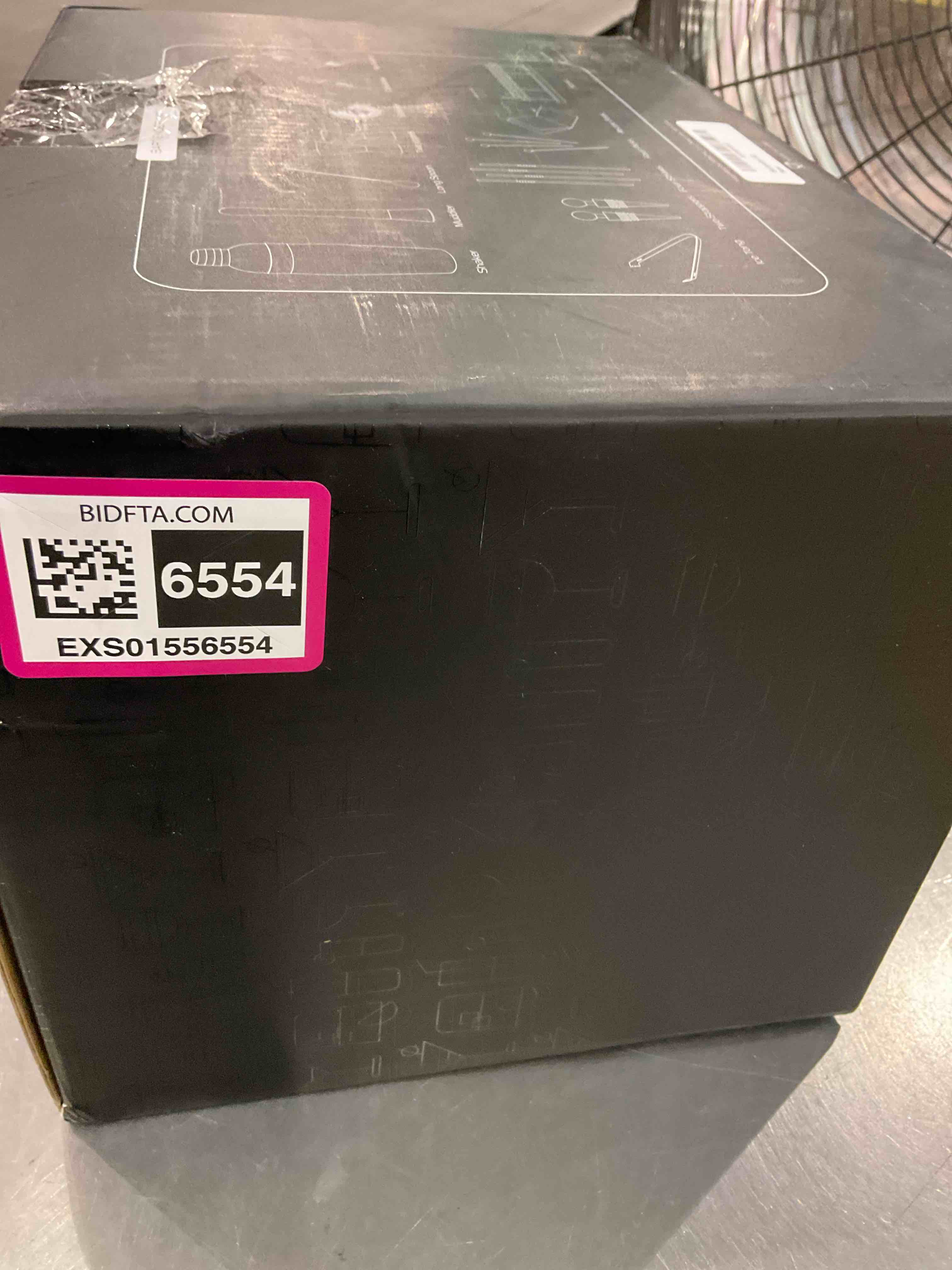 https://s3.amazonaws.com/lotting-images-prod/BargainHunt/EXS01556554_1714738460908.jpeg
