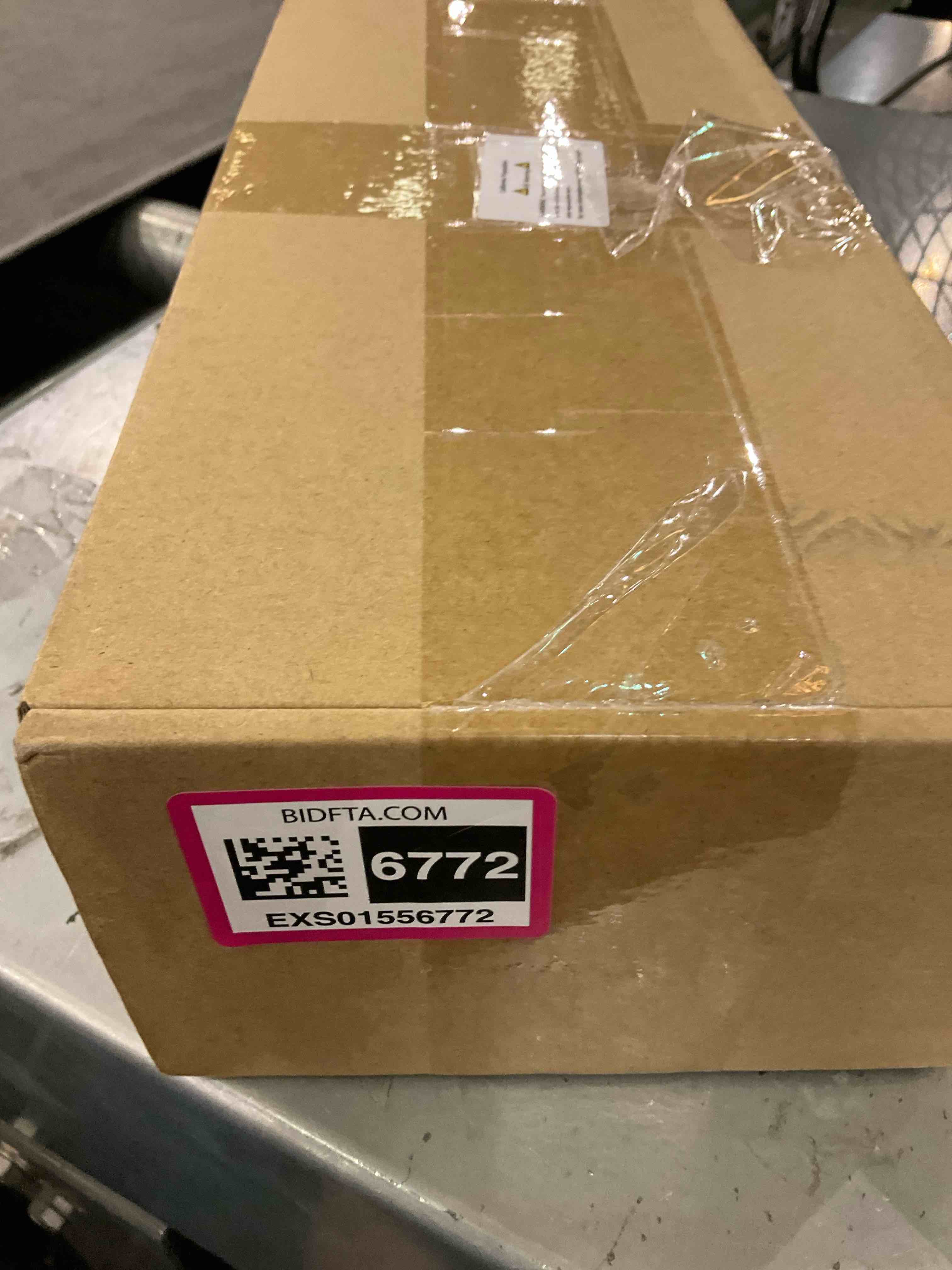 https://s3.amazonaws.com/lotting-images-prod/BargainHunt/EXS01556772_1715016214594.jpeg