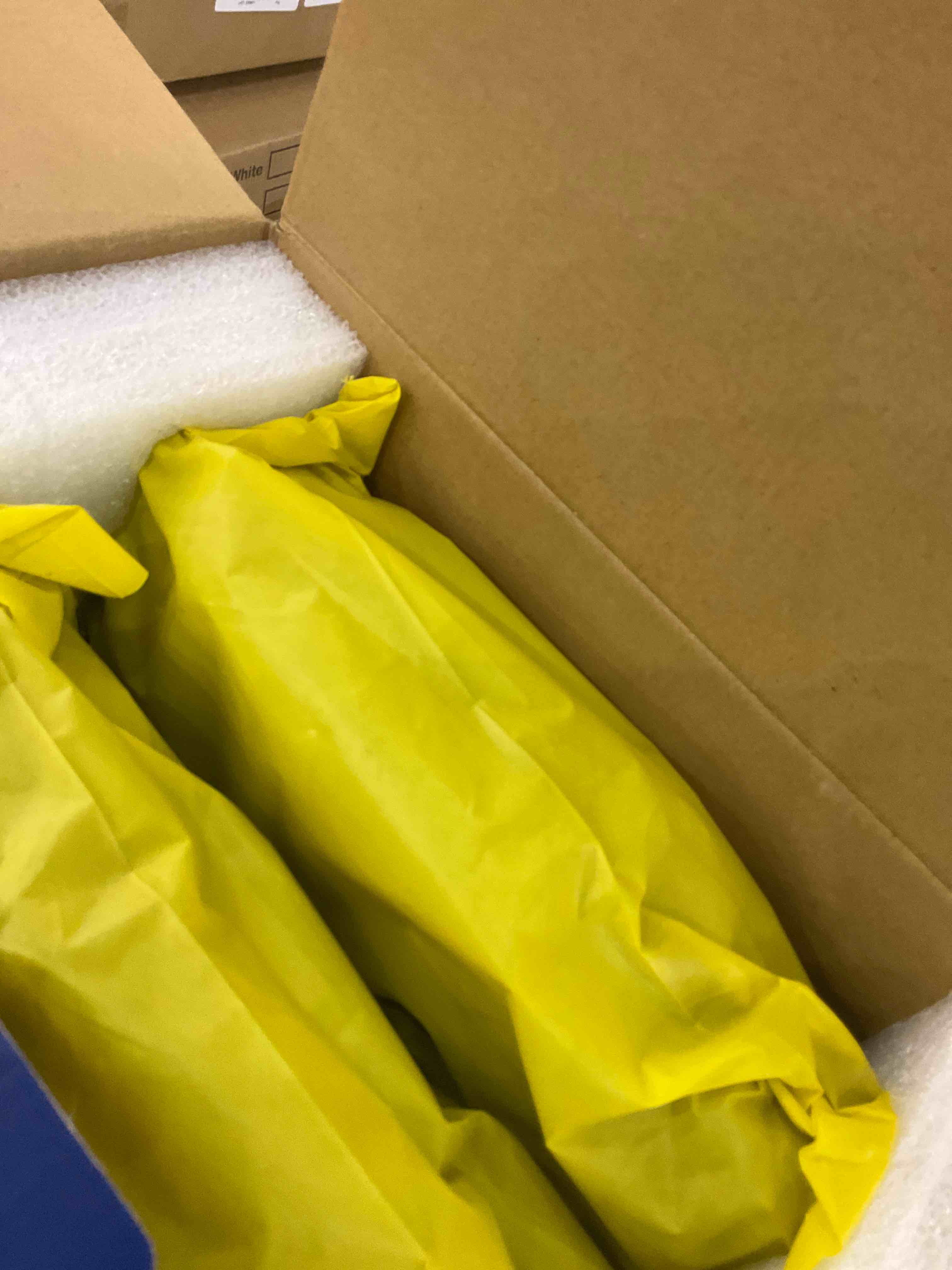 https://s3.amazonaws.com/lotting-images-prod/BargainHunt/EXS01556829_1715086223524.jpeg