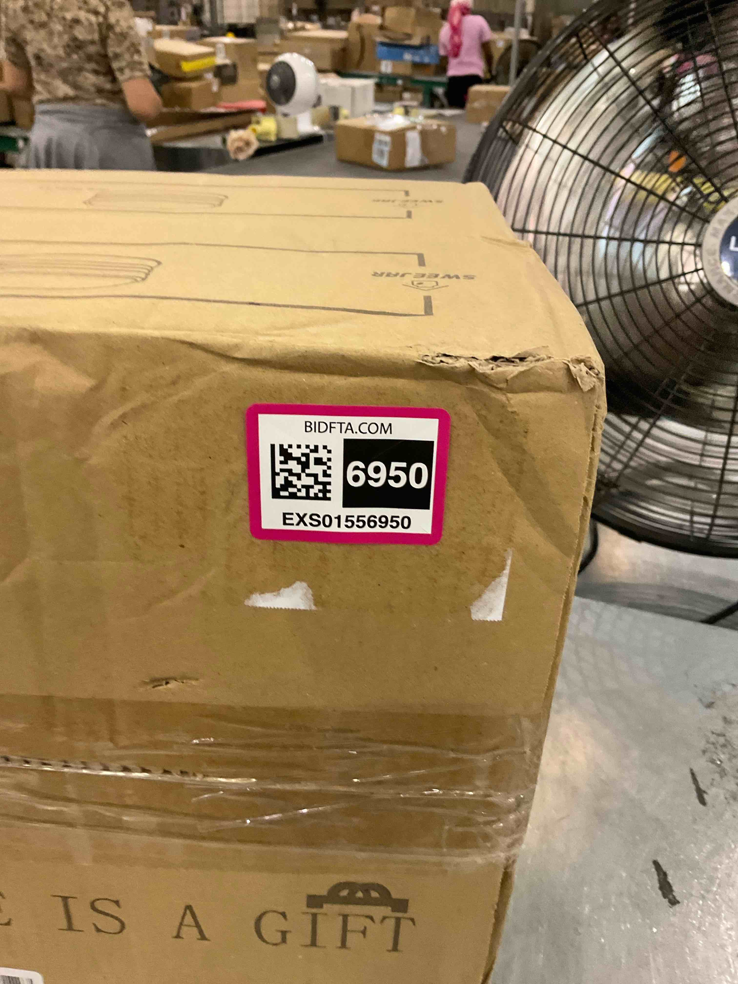 https://s3.amazonaws.com/lotting-images-prod/BargainHunt/EXS01556950_1715100638475.jpeg