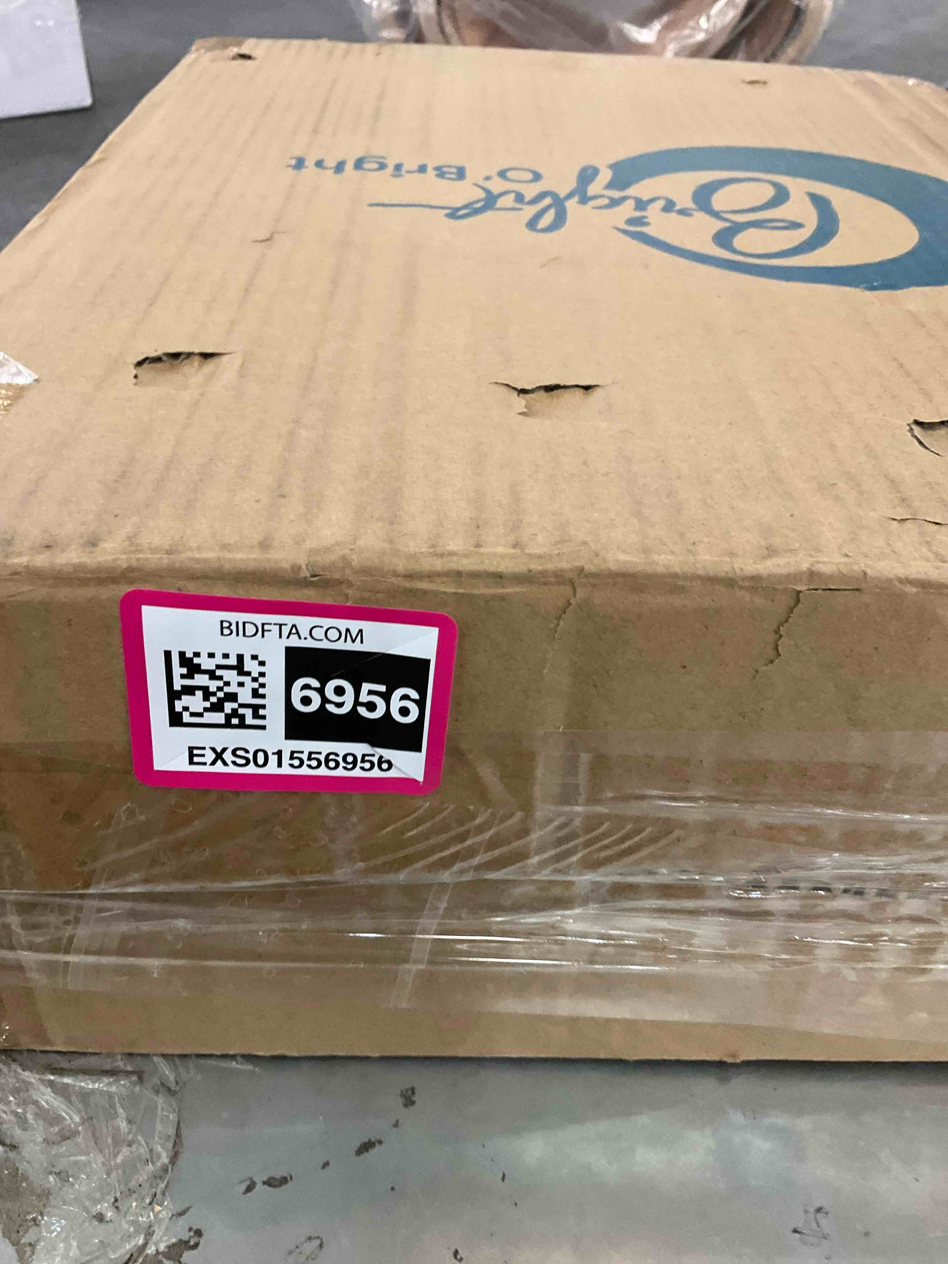 https://s3.amazonaws.com/lotting-images-prod/BargainHunt/EXS01556956_1715101096100.jpeg