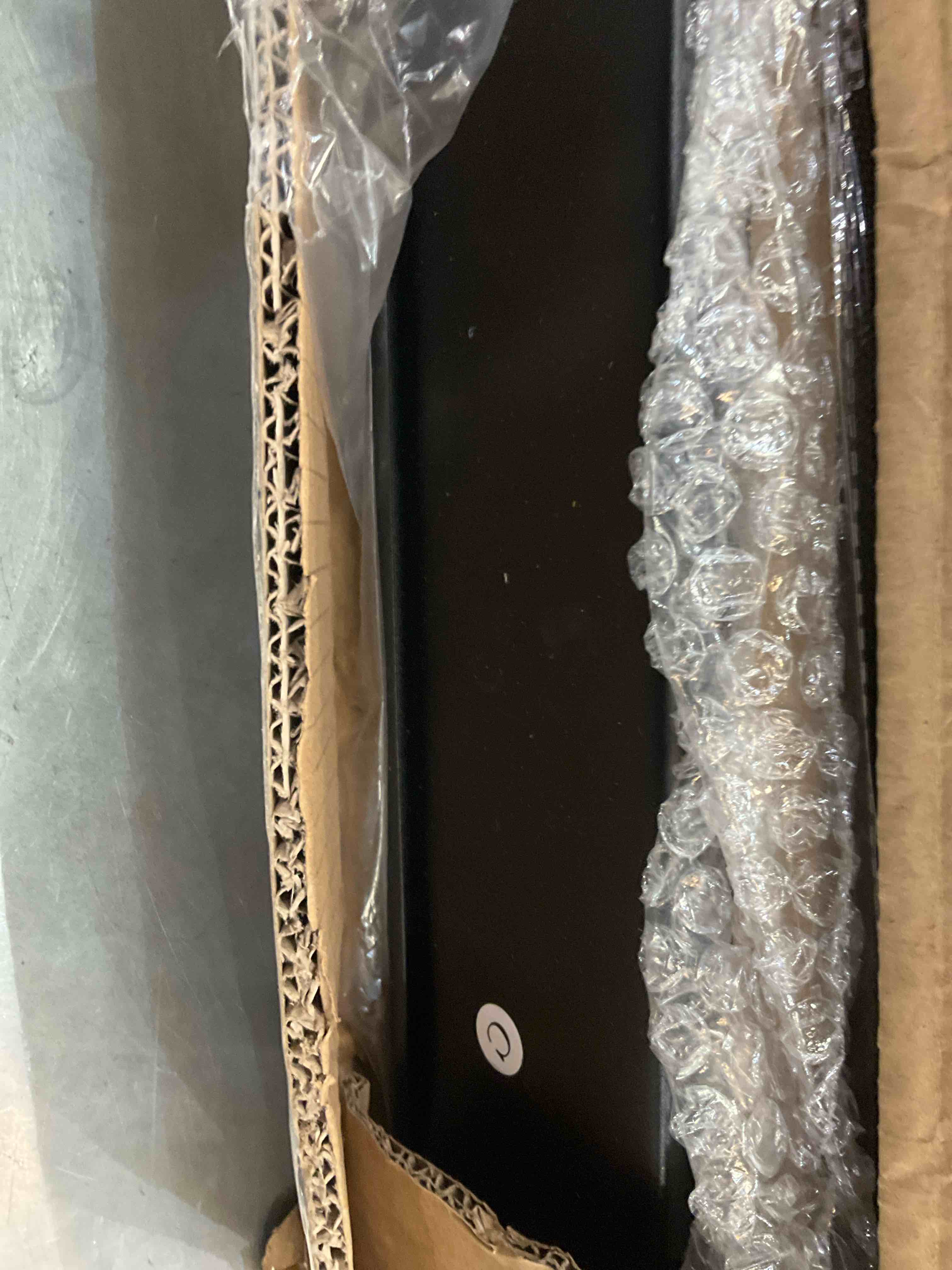 https://s3.amazonaws.com/lotting-images-prod/BargainHunt/EXS01557038_1714415791364.jpeg