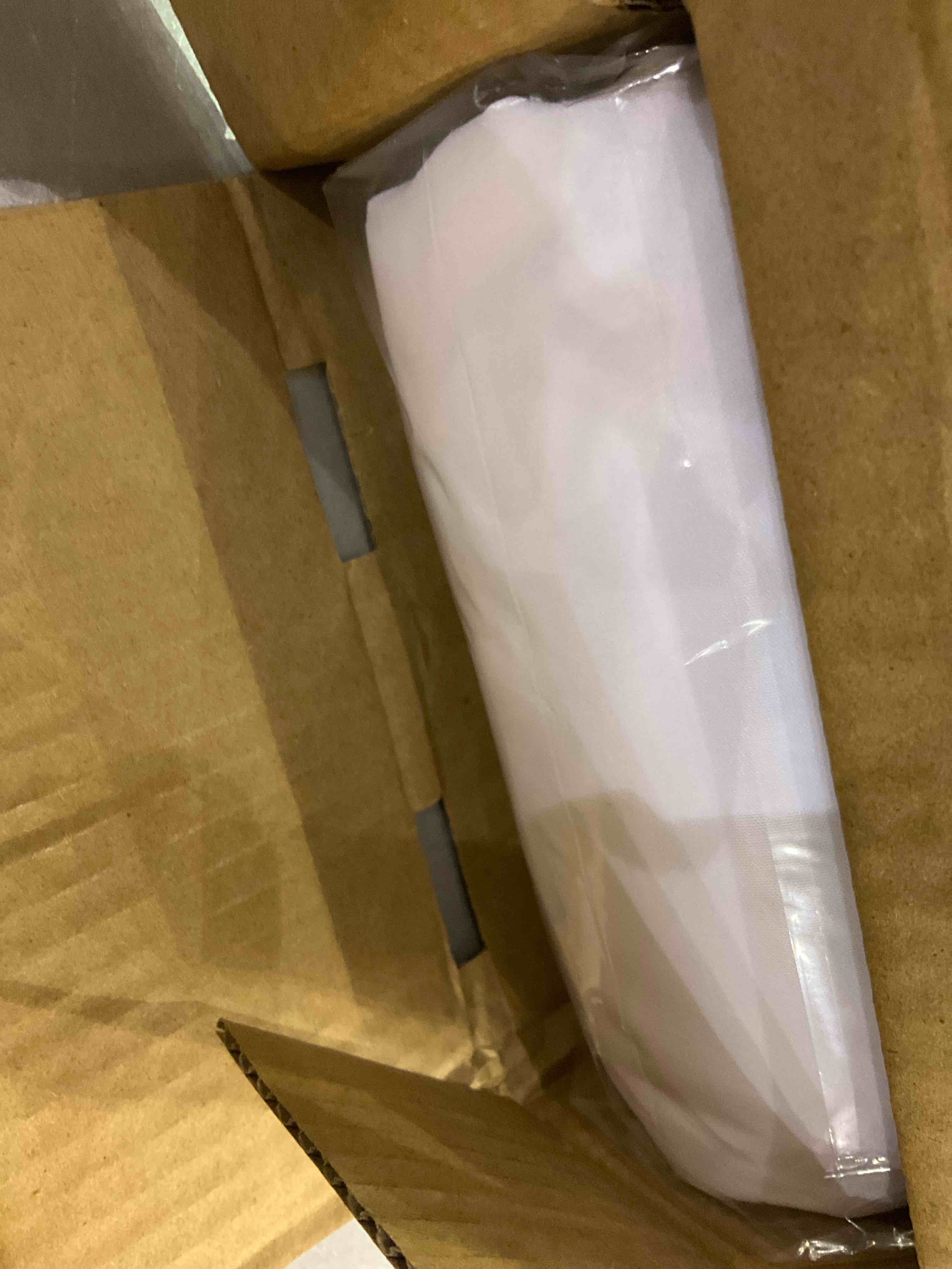 https://s3.amazonaws.com/lotting-images-prod/BargainHunt/EXS01557067_1714476874987.jpeg