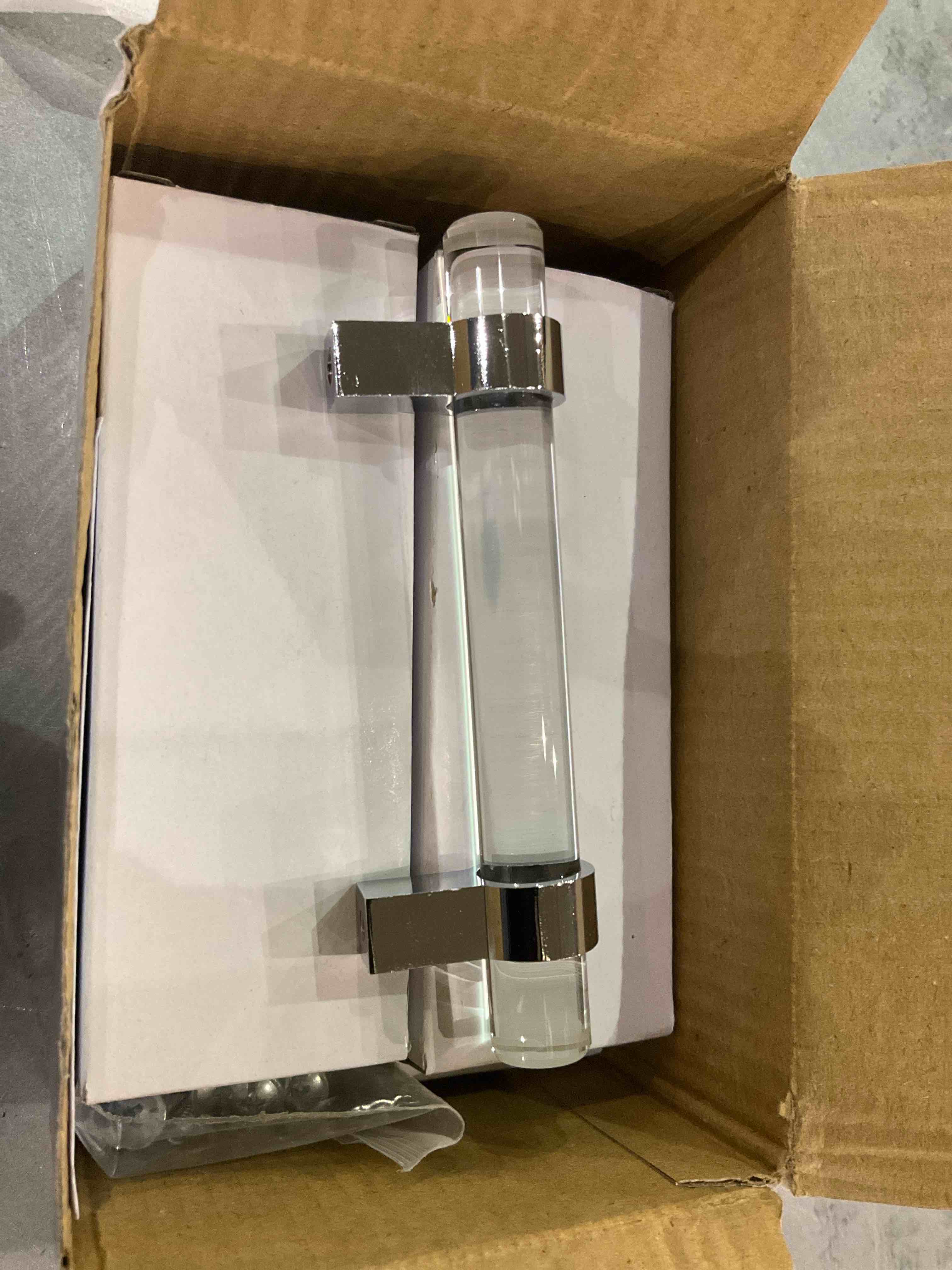 https://s3.amazonaws.com/lotting-images-prod/BargainHunt/EXS01557070_1714477240347.jpeg