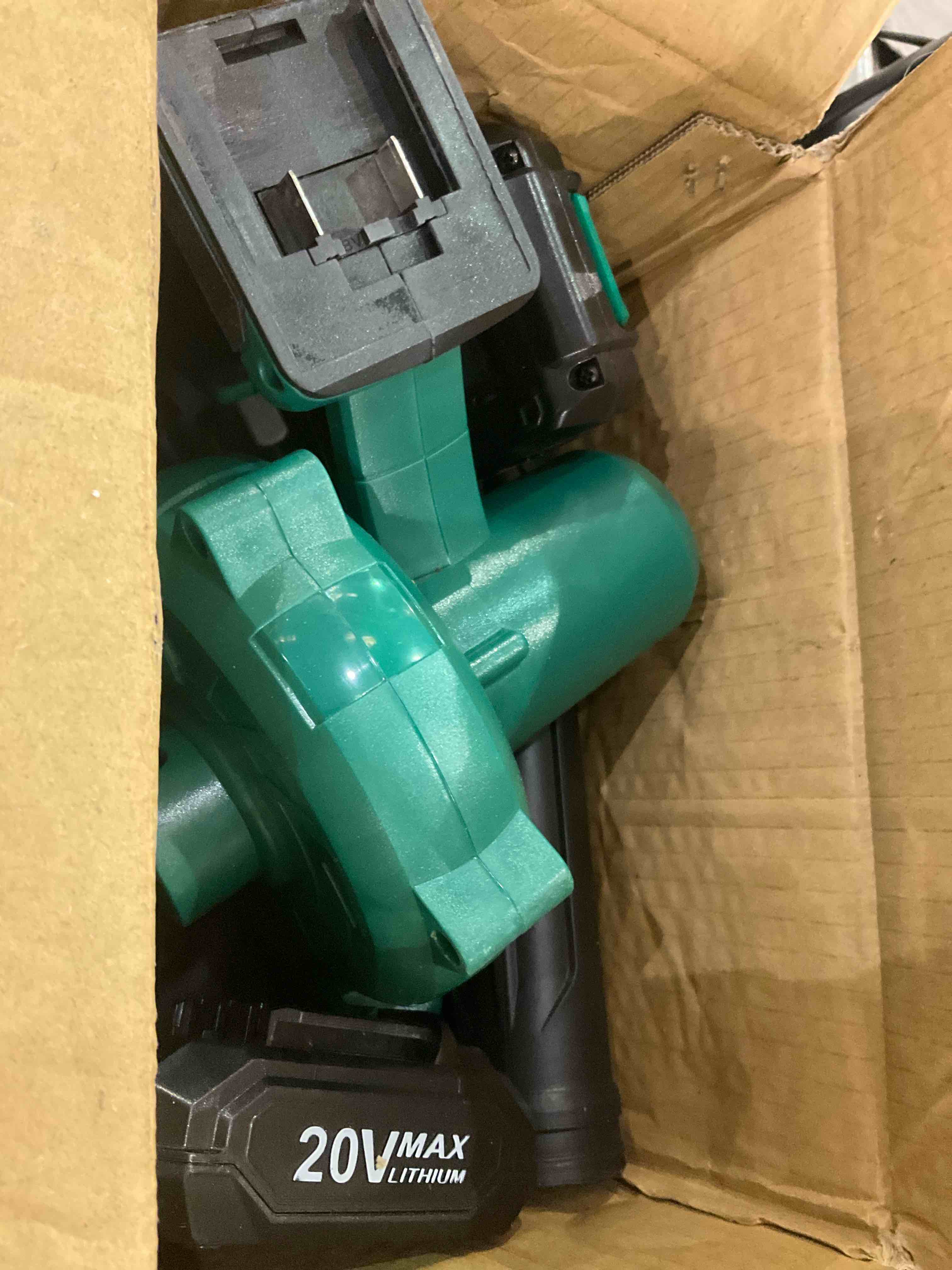 https://s3.amazonaws.com/lotting-images-prod/BargainHunt/EXS01557084_1714479557791.jpeg