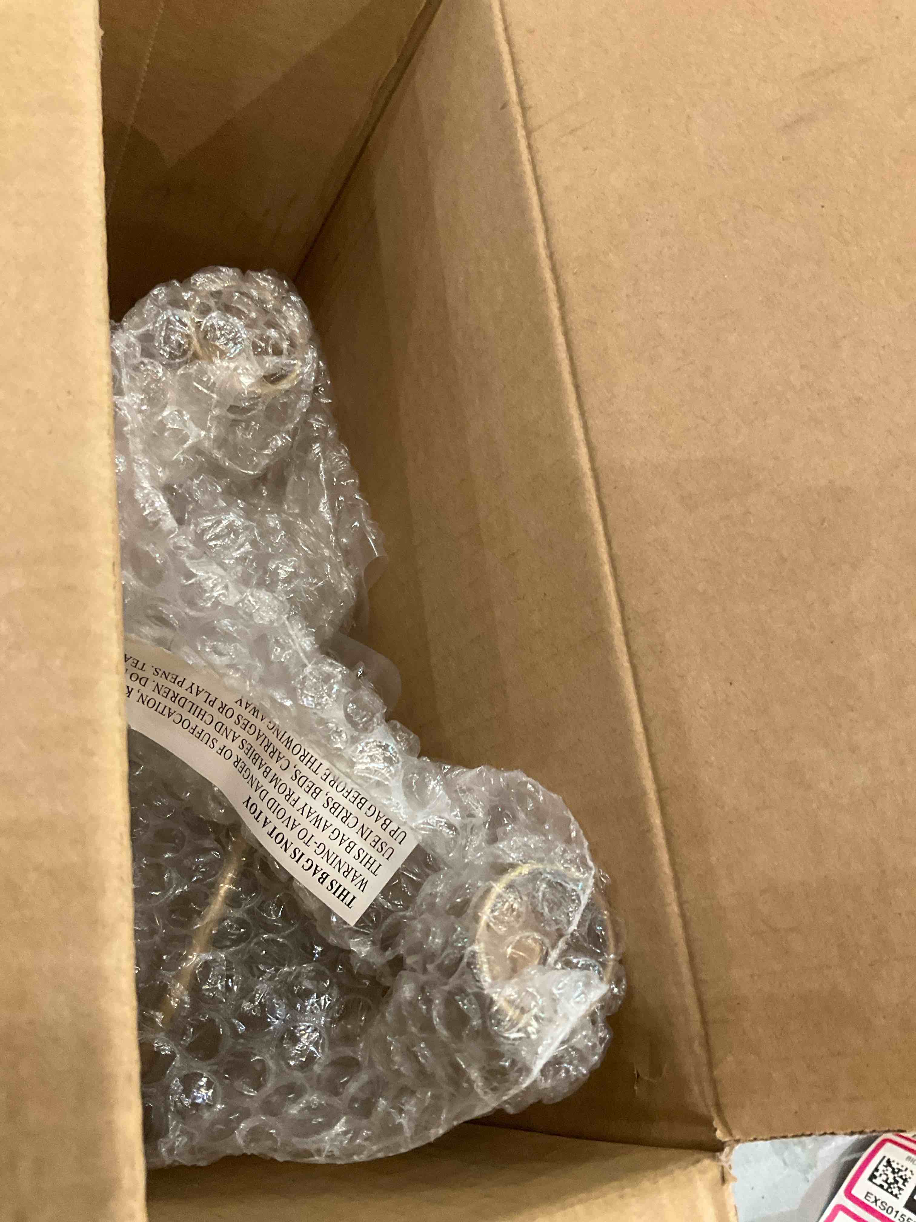 https://s3.amazonaws.com/lotting-images-prod/BargainHunt/EXS01557216_1714664783818.jpeg